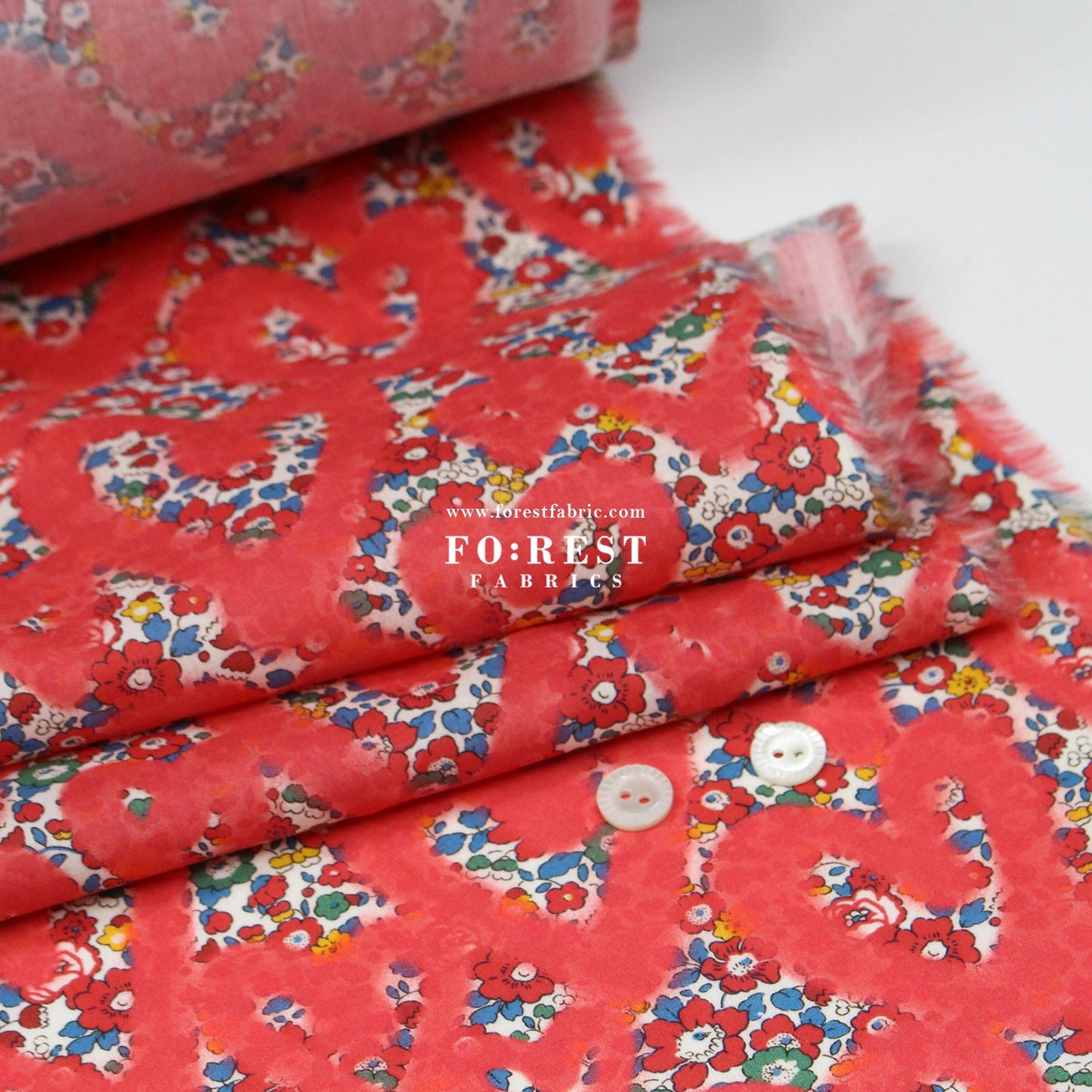 Liberty of London (Cotton Tana Lawn Fabric) - Betsy Ann Graffiti - FO:REST Fabric 布恩堂Liberty fabrictana lawnjapanese fabricykk zipper