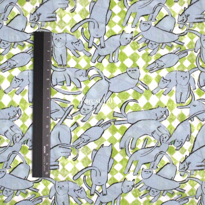 Liberty of London (Cotton Tana Lawn Fabric) - Catnap - FO:REST Fabric 布恩堂Liberty fabrictana lawnjapanese fabricykk zipper