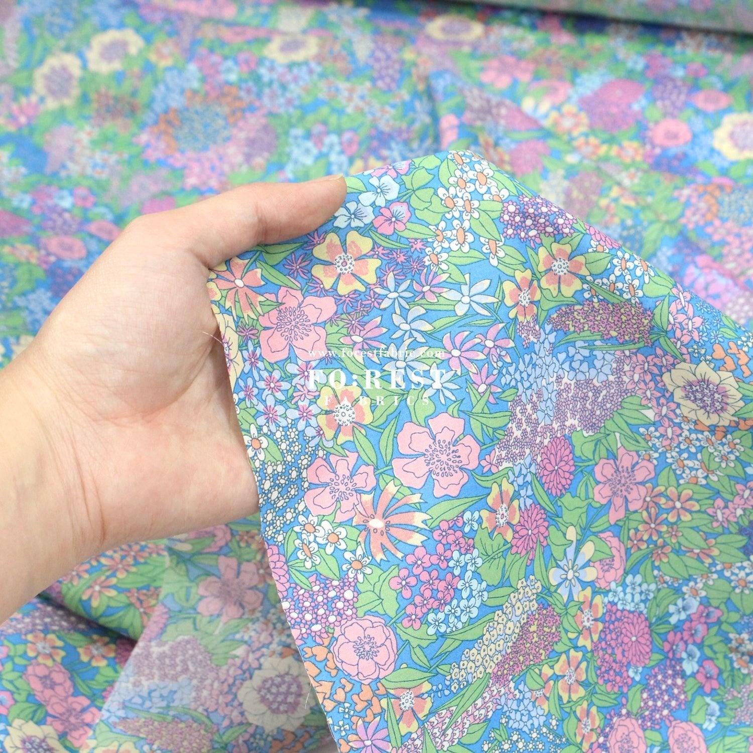 Liberty of London (Cotton Tana Lawn Fabric) - Ciara Light Blue - FO:REST Fabric 布恩堂Liberty fabrictana lawnjapanese fabricykk zipper
