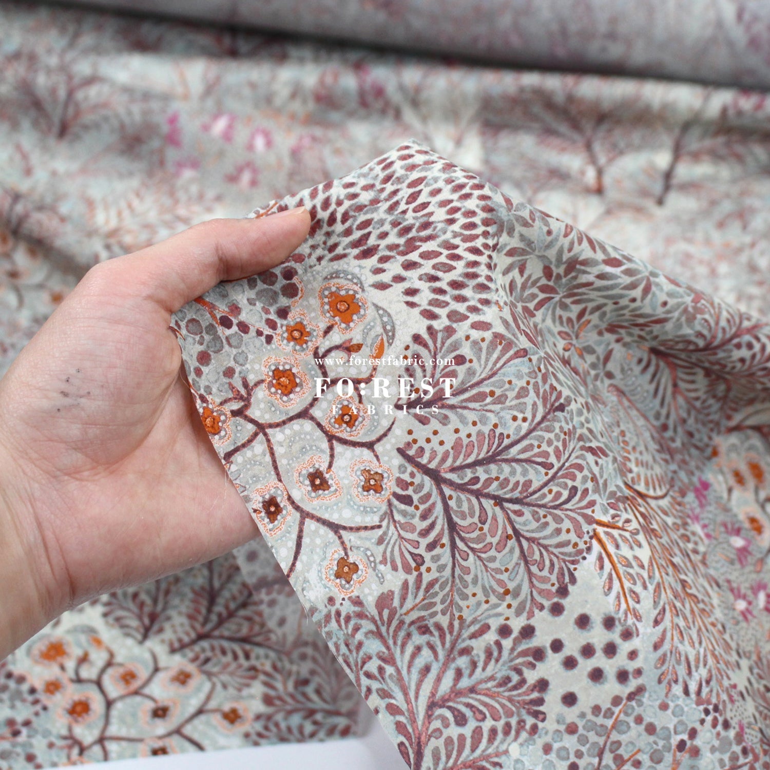 Liberty of London (Cotton Tana Lawn Fabric) - David Joe B - FO:REST Fabric 布恩堂Liberty fabrictana lawnjapanese fabricykk zipper