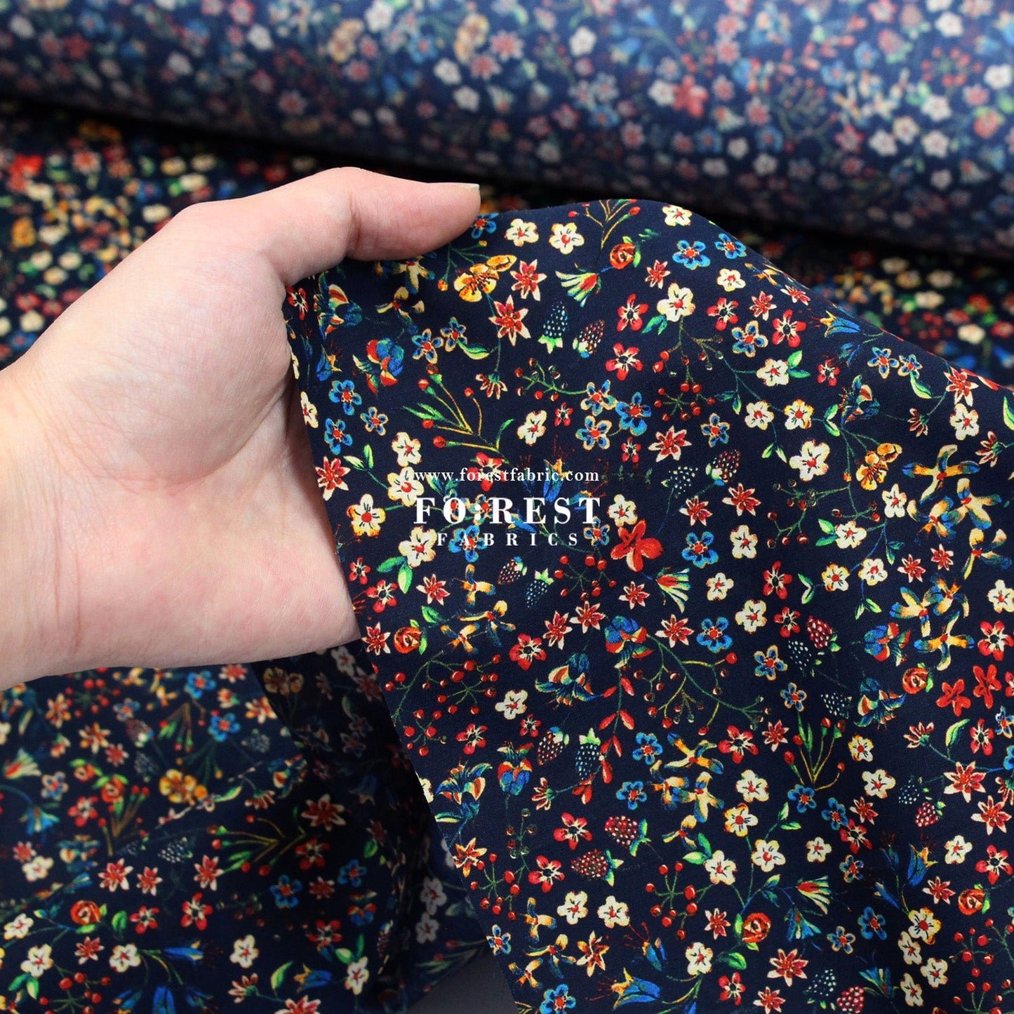 Liberty of London (Cotton Tana Lawn Fabric) - Donna leigh - FO:REST Fabric 布恩堂Liberty fabrictana lawnjapanese fabricykk zipper