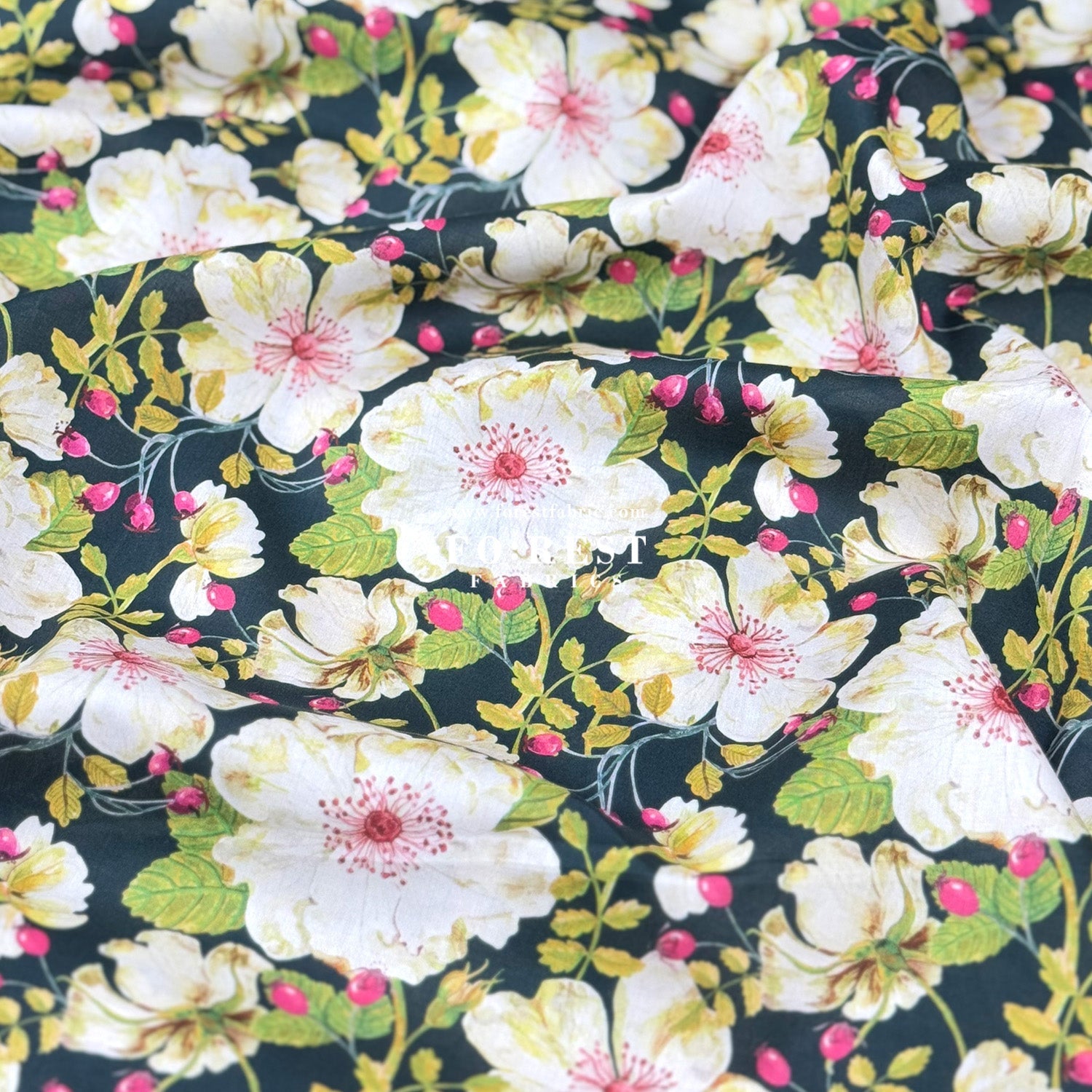 Liberty of London (Cotton Tana Lawn Fabric) - Dorset Rose - FO:REST Fabric 布恩堂Liberty fabrictana lawnjapanese fabricykk zipper
