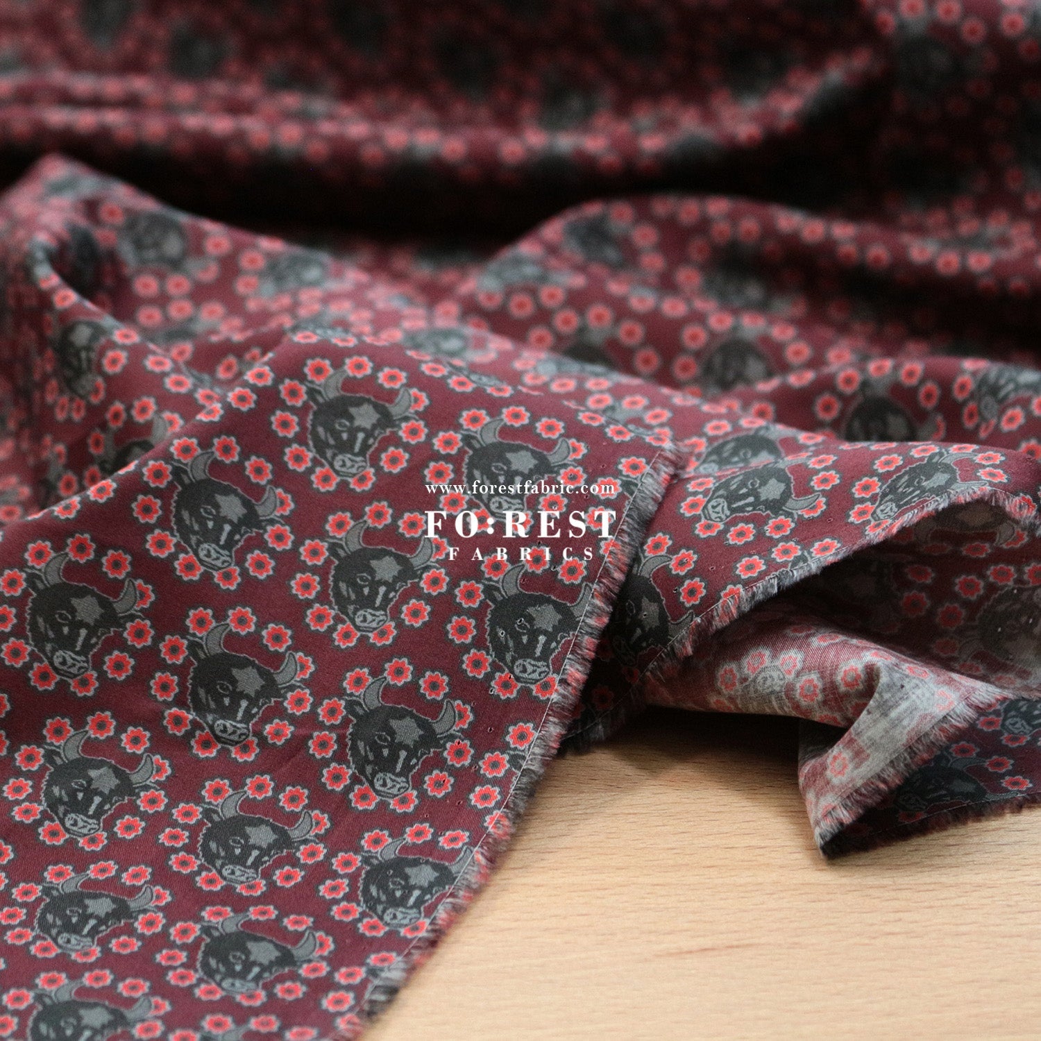 Liberty of London (Cotton Tana Lawn Fabric) - Earth OX - FO:REST Fabric 布恩堂Liberty fabrictana lawnjapanese fabricykk zipper