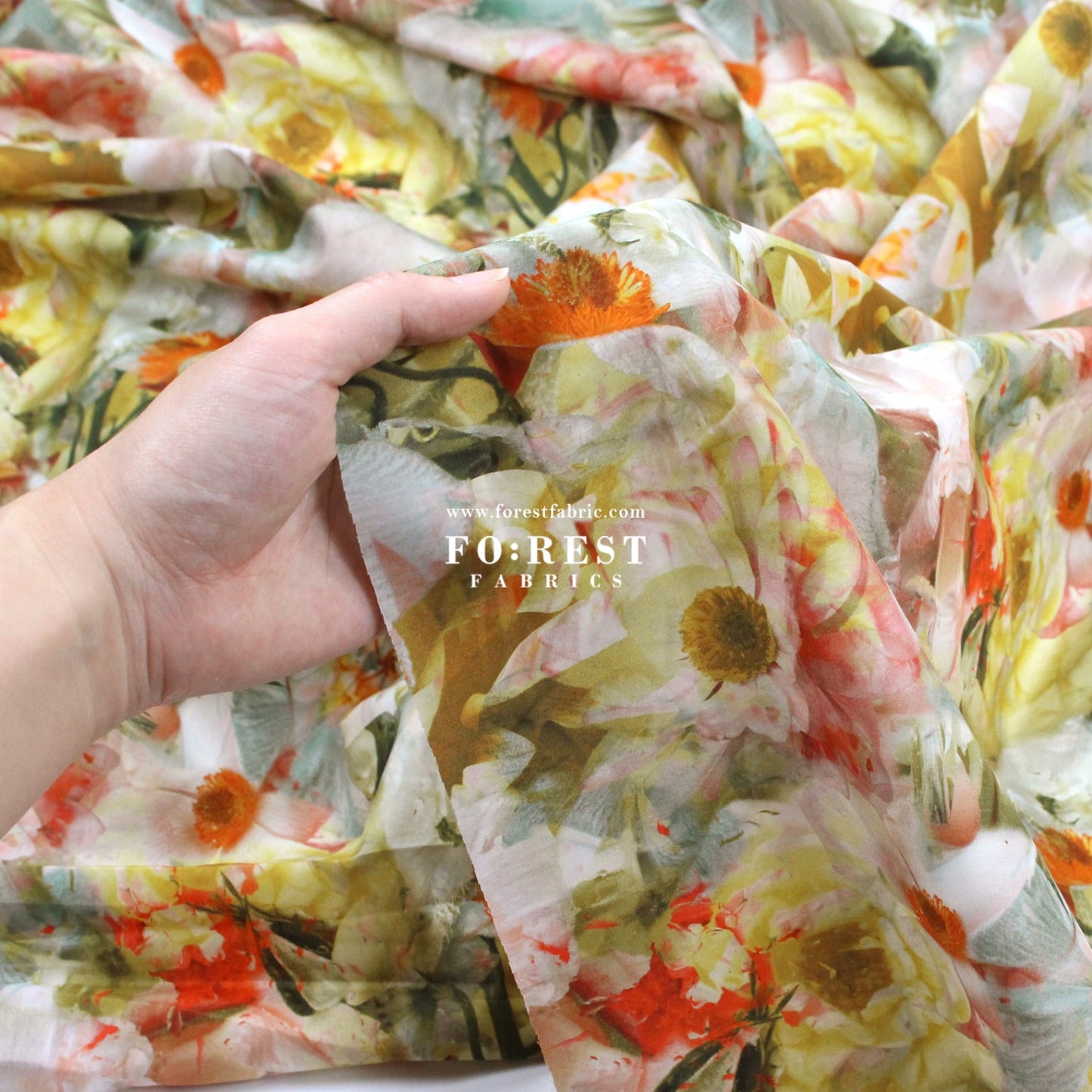 Liberty of London (Cotton Tana Lawn Fabric) - Frozen in Time C - FO:REST Fabric 布恩堂Liberty fabrictana lawnjapanese fabricykk zipper