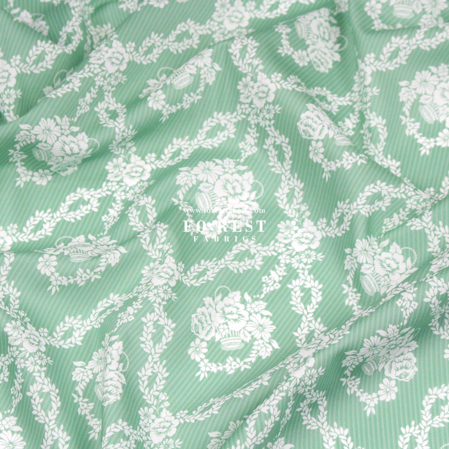 Liberty of London (Cotton Tana Lawn Fabric) - Garland Hampers B - FO:REST Fabric 布恩堂Liberty fabrictana lawnjapanese fabricykk zipper