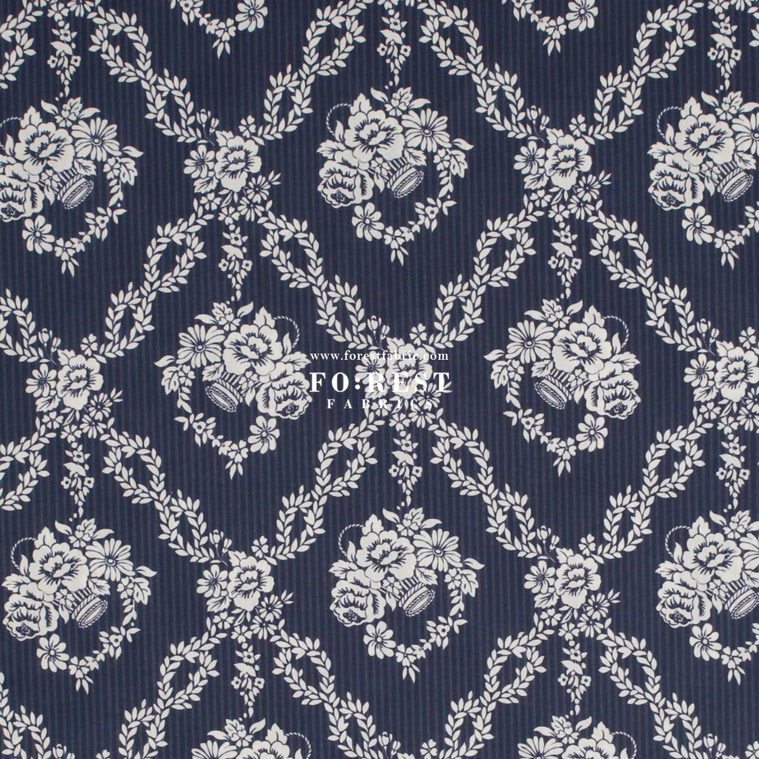 Liberty of London (Cotton Tana Lawn Fabric) - Garland Hampers C - FO:REST Fabric 布恩堂Liberty fabrictana lawnjapanese fabricykk zipper