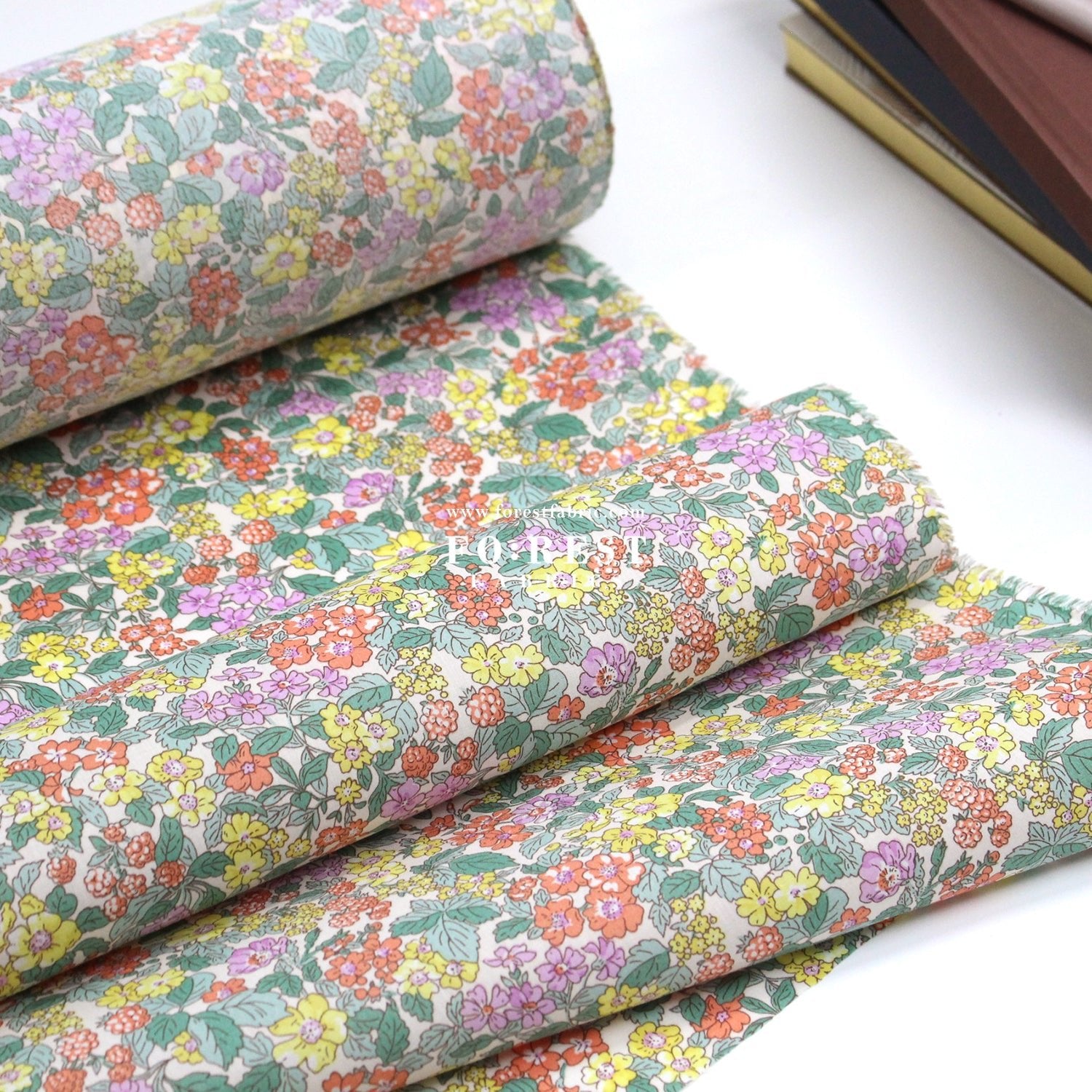 Liberty of London (Cotton Tana Lawn Fabric) - Hedgerow Ramble B - FO:REST Fabric 布恩堂Liberty fabrictana lawnjapanese fabricykk zipper