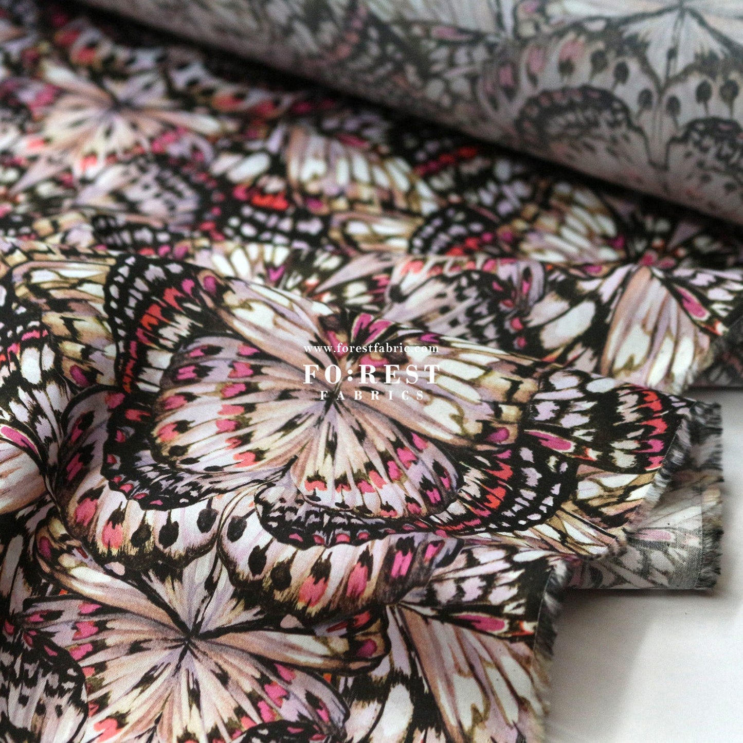 Liberty of London (Cotton Tana Lawn Fabric) - Kaleidoscope - FO:REST Fabric 布恩堂Liberty fabrictana lawnjapanese fabricykk zipper