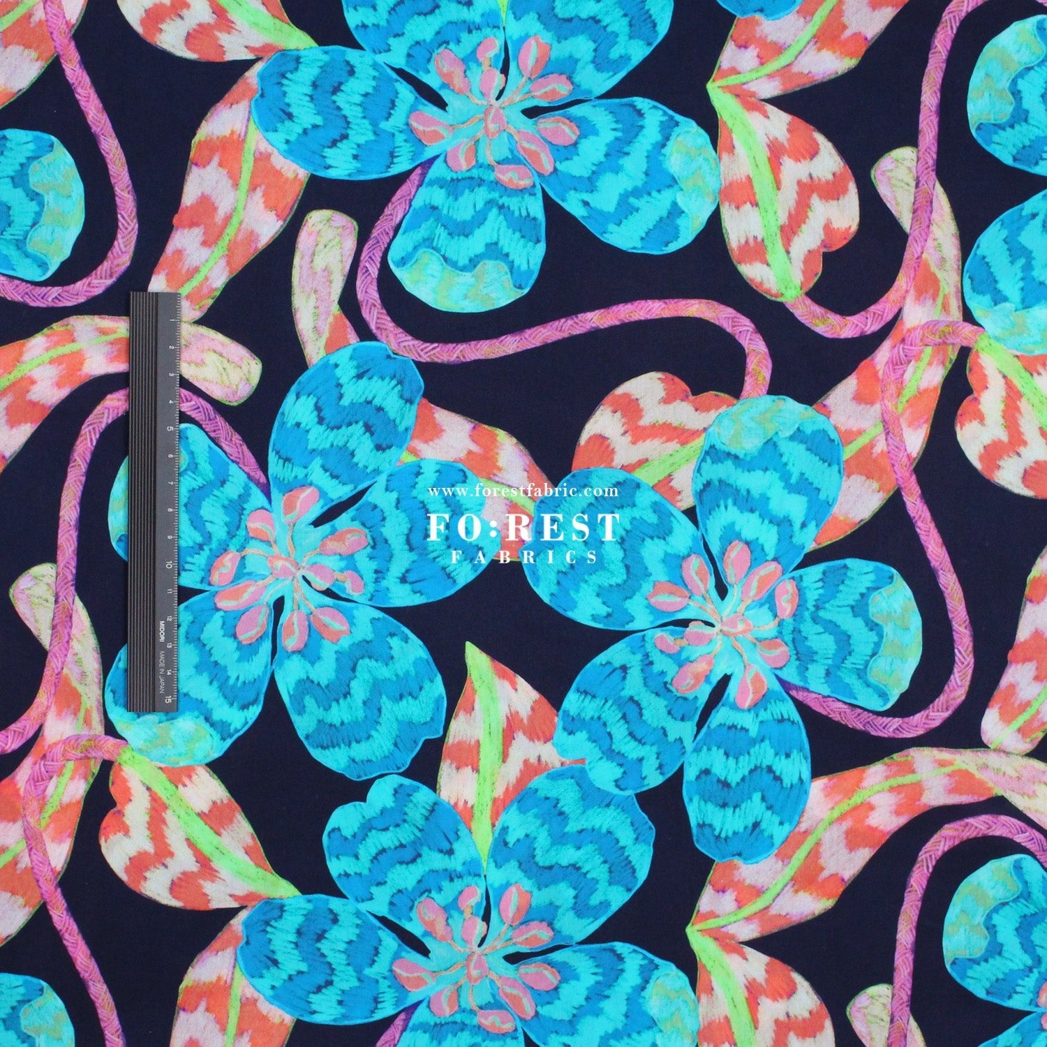 Liberty of London (Cotton Tana Lawn Fabric) - Leading Lady - FO:REST Fabric 布恩堂Liberty fabrictana lawnjapanese fabricykk zipper