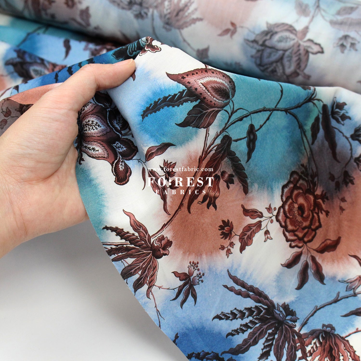 Liberty of London (Cotton Tana Lawn Fabric) - Madder Chintz - FO:REST Fabric 布恩堂Liberty fabrictana lawnjapanese fabricykk zipper
