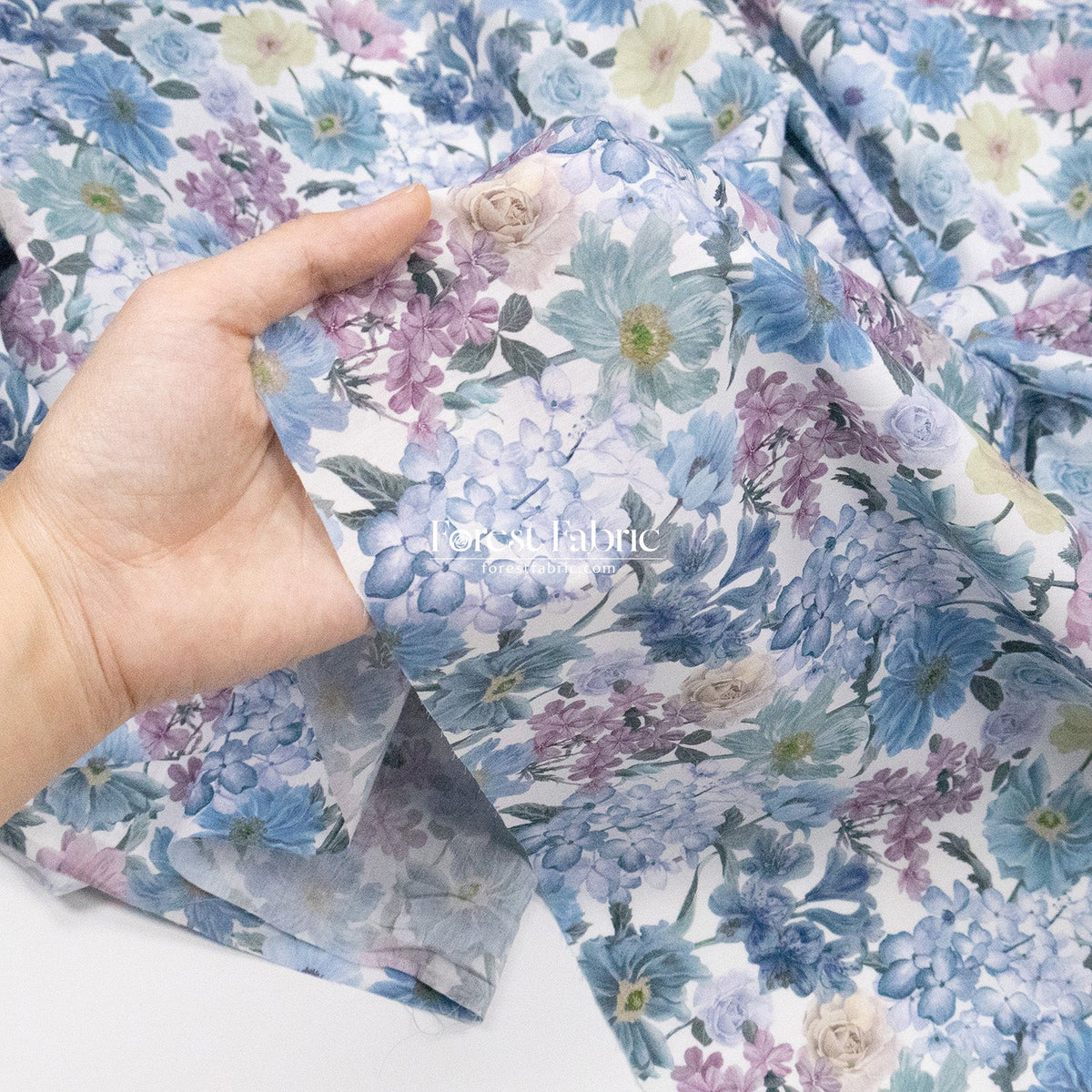 Liberty of London (Cotton Tana Lawn Fabric) - Marina's Walk - FO:REST Fabric 布恩堂Liberty fabrictana lawnjapanese fabricykk zipper