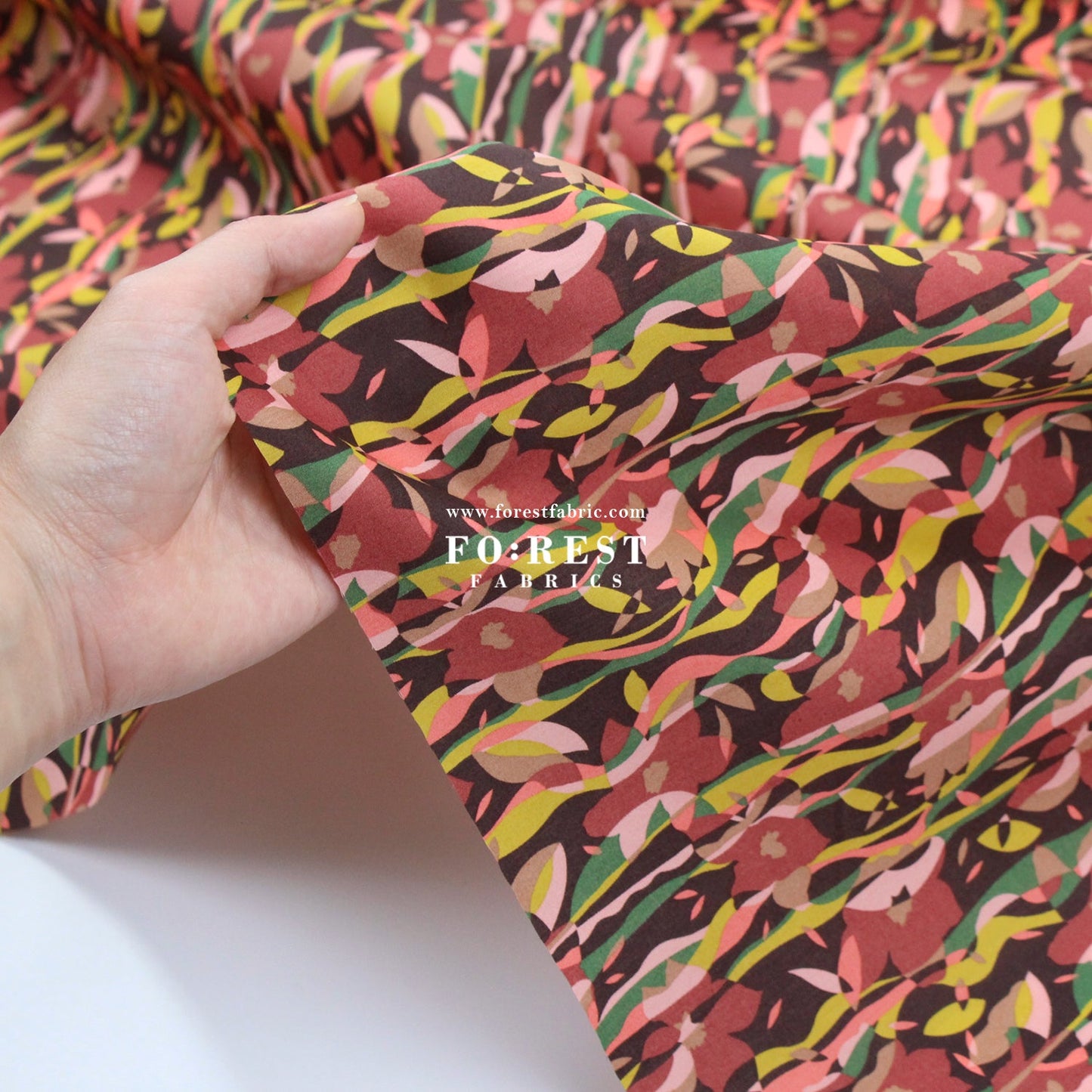 Liberty of London (Cotton Tana Lawn Fabric) - Nayra A - FO:REST Fabric 布恩堂Liberty fabrictana lawnjapanese fabricykk zipper