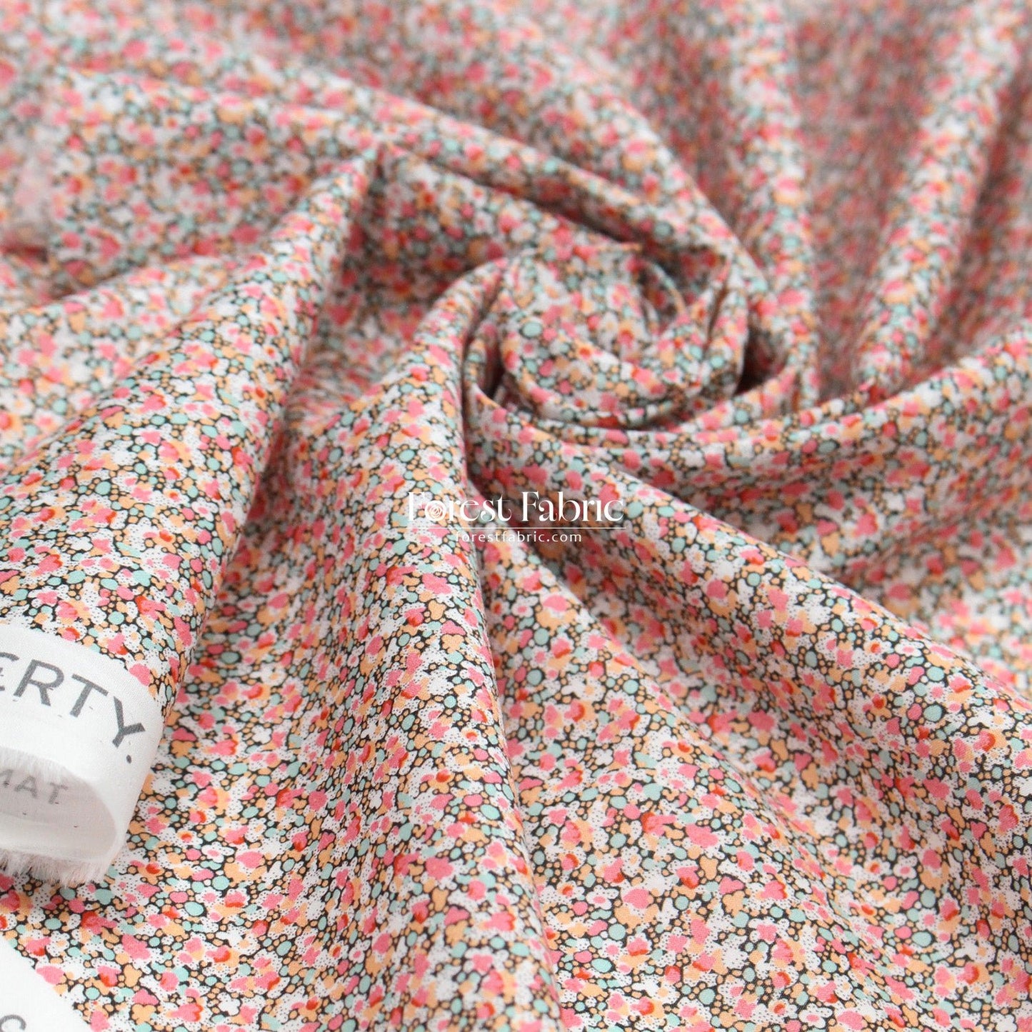 Liberty of London (Cotton Tana Lawn Fabric) - Pepper V - FO:REST Fabric 布恩堂Liberty fabrictana lawnjapanese fabricykk zipper