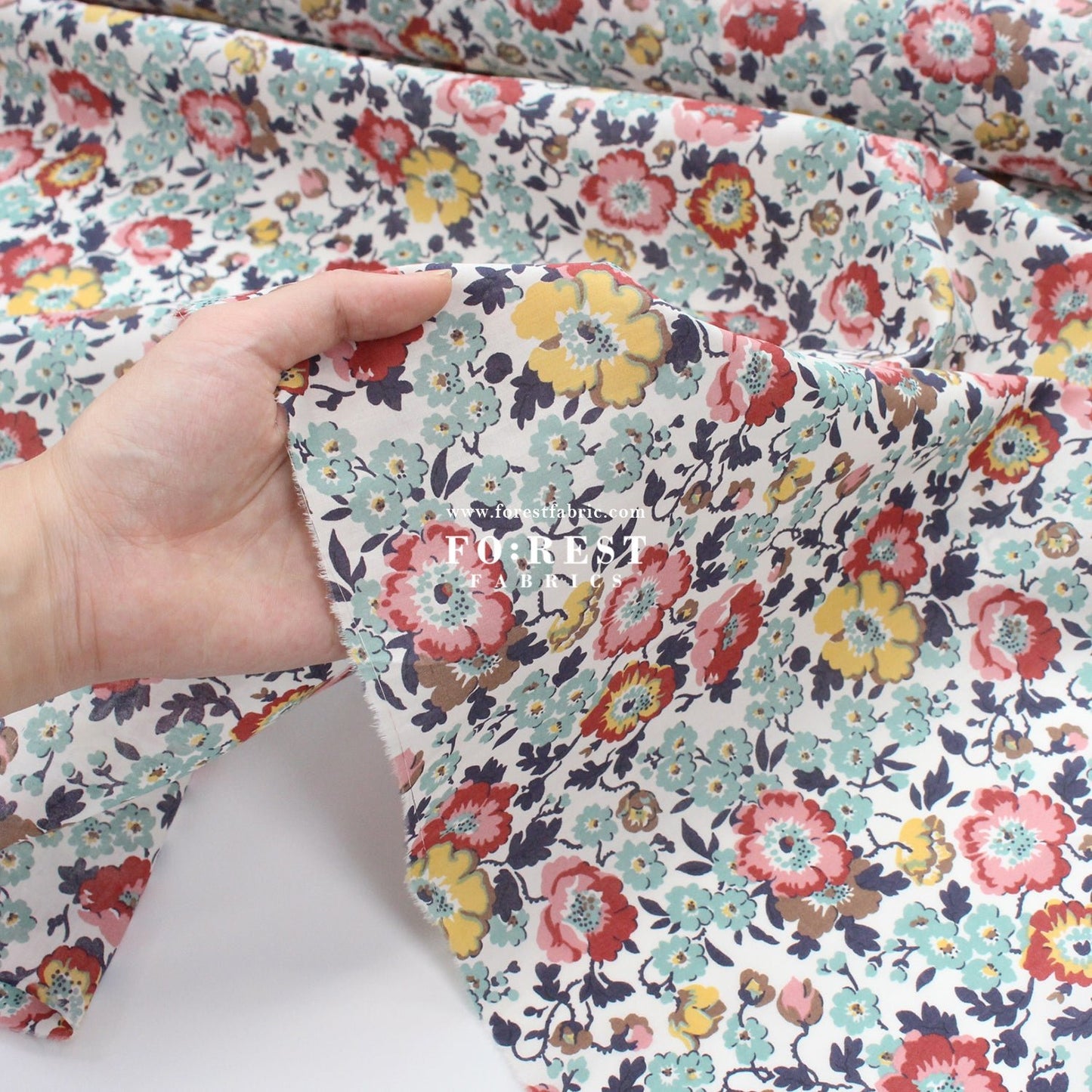 Liberty of London (Cotton Tana Lawn Fabric) - Poppy Poem C - FO:REST Fabric 布恩堂Liberty fabrictana lawnjapanese fabricykk zipper