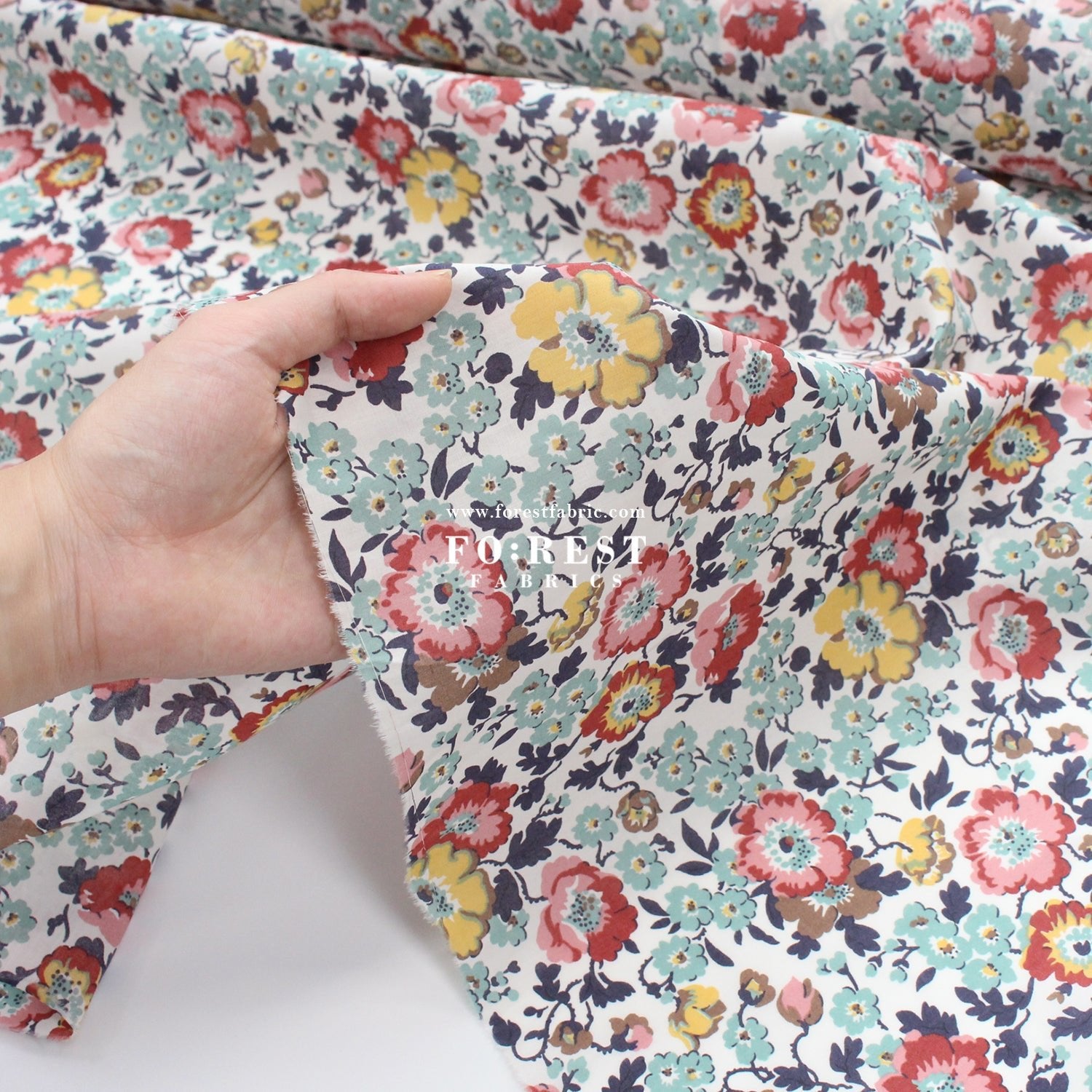 Liberty of London (Cotton Tana Lawn Fabric) - Poppy Poem C - FO:REST Fabric 布恩堂Liberty fabrictana lawnjapanese fabricykk zipper