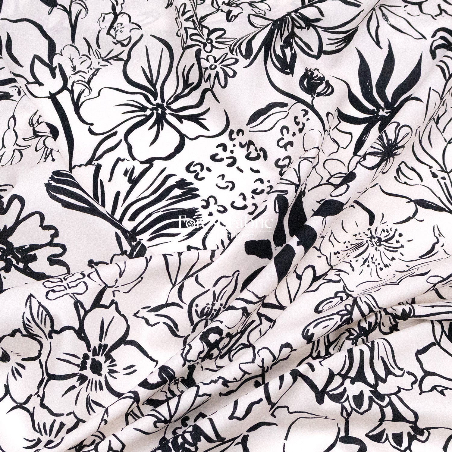 Liberty of London (Cotton Tana Lawn Fabric) - Studio Florals - FO:REST Fabric 布恩堂Liberty fabrictana lawnjapanese fabricykk zipper