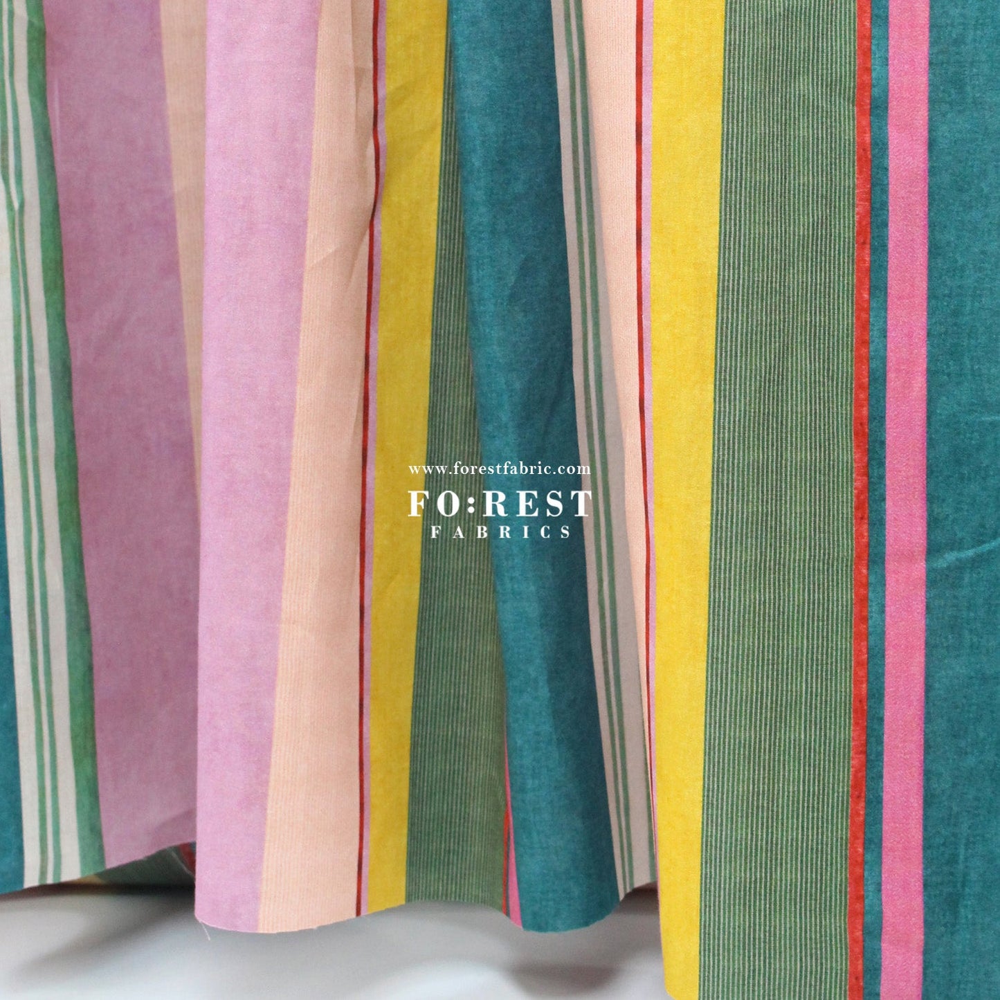 Liberty of London (Cotton Tana Lawn Fabric) - swatch - FO:REST Fabric 布恩堂Liberty fabrictana lawnjapanese fabricykk zipper