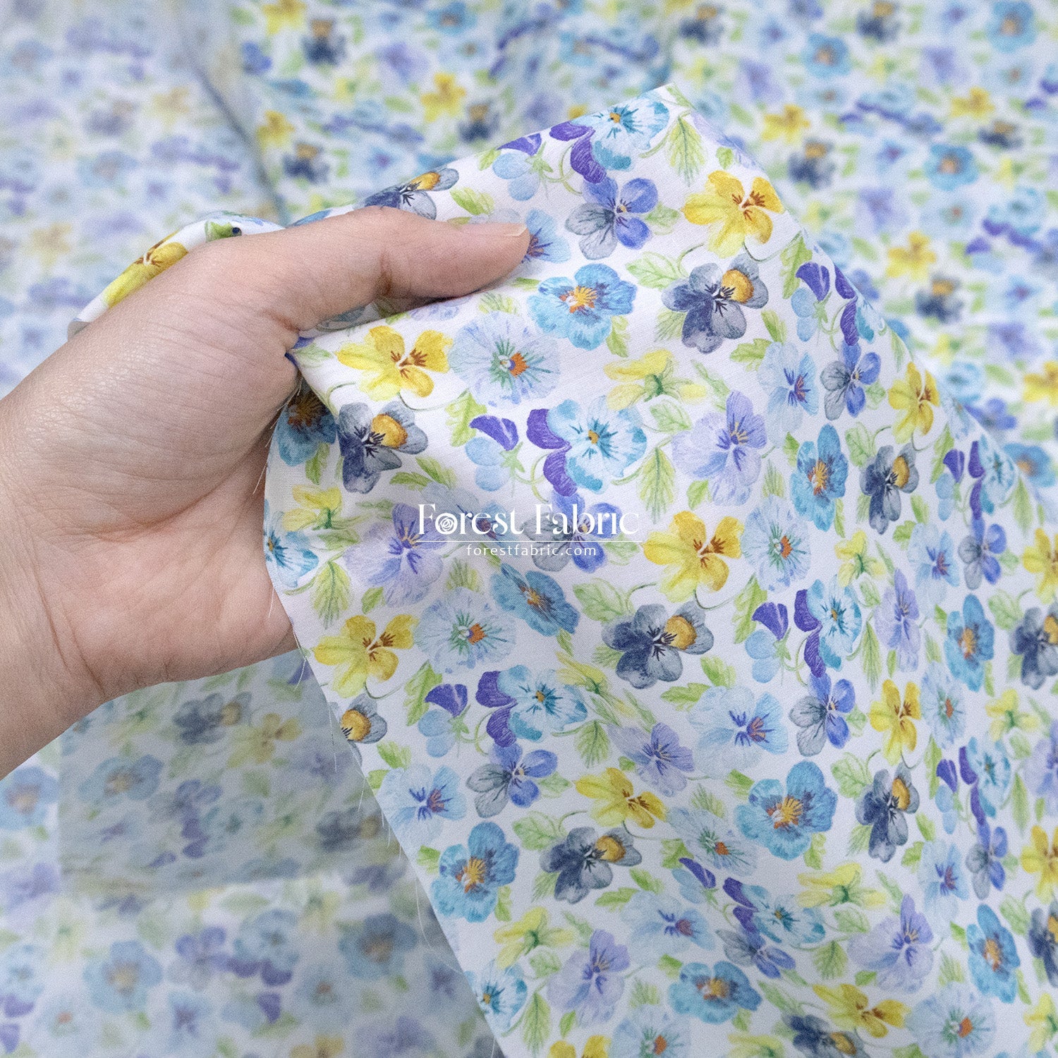 Liberty of London (Cotton Tana Lawn Fabric) - Think of Me - FO:REST Fabric 布恩堂Liberty fabrictana lawnjapanese fabricykk zipper