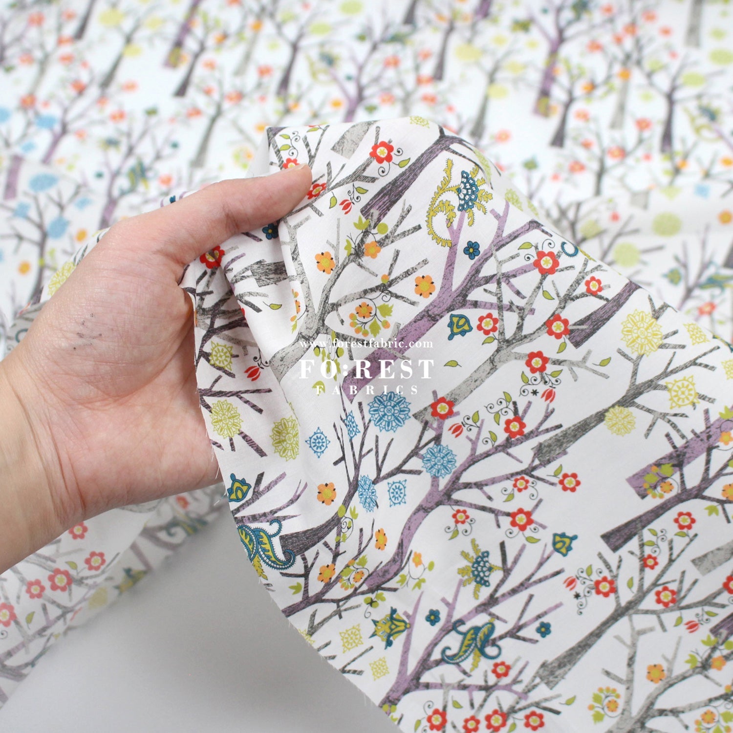 Liberty of London (Cotton Tana Lawn Fabric) - Tuesday Trees - FO:REST Fabric 布恩堂Liberty fabrictana lawnjapanese fabricykk zipper