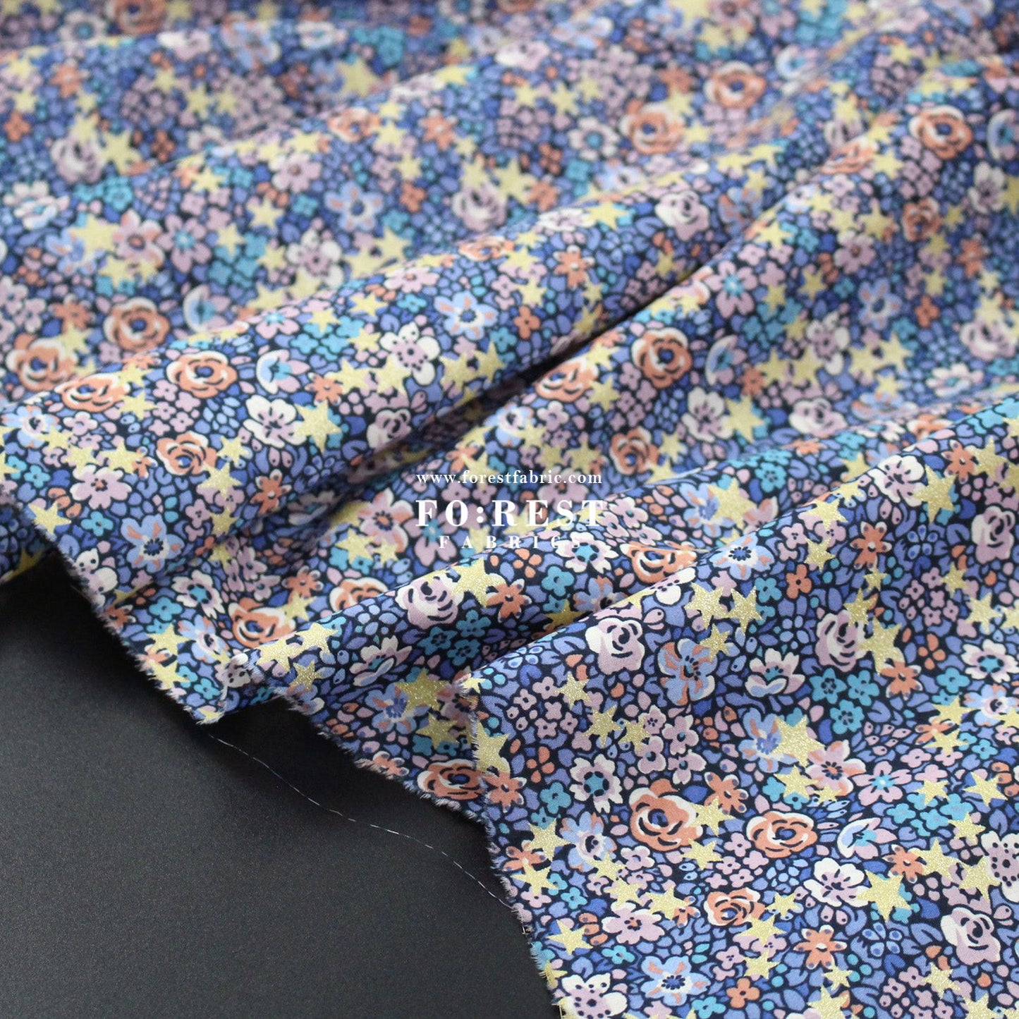 Liberty of London (Organic Tana Lawn™ Cotton Fabric) - Emma Etoile Festive - FO:REST Fabric 布恩堂Liberty fabrictana lawnjapanese fabricykk zipper