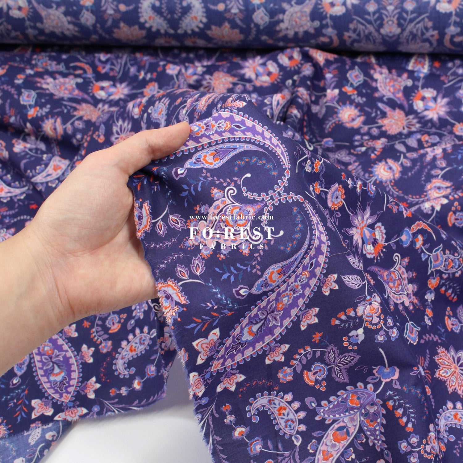 Liberty of London (Organic Tana Lawn Cotton Fabric) - Mirrored Paisley A - FO:REST Fabric 布恩堂Liberty fabrictana lawnjapanese fabricykk zipper