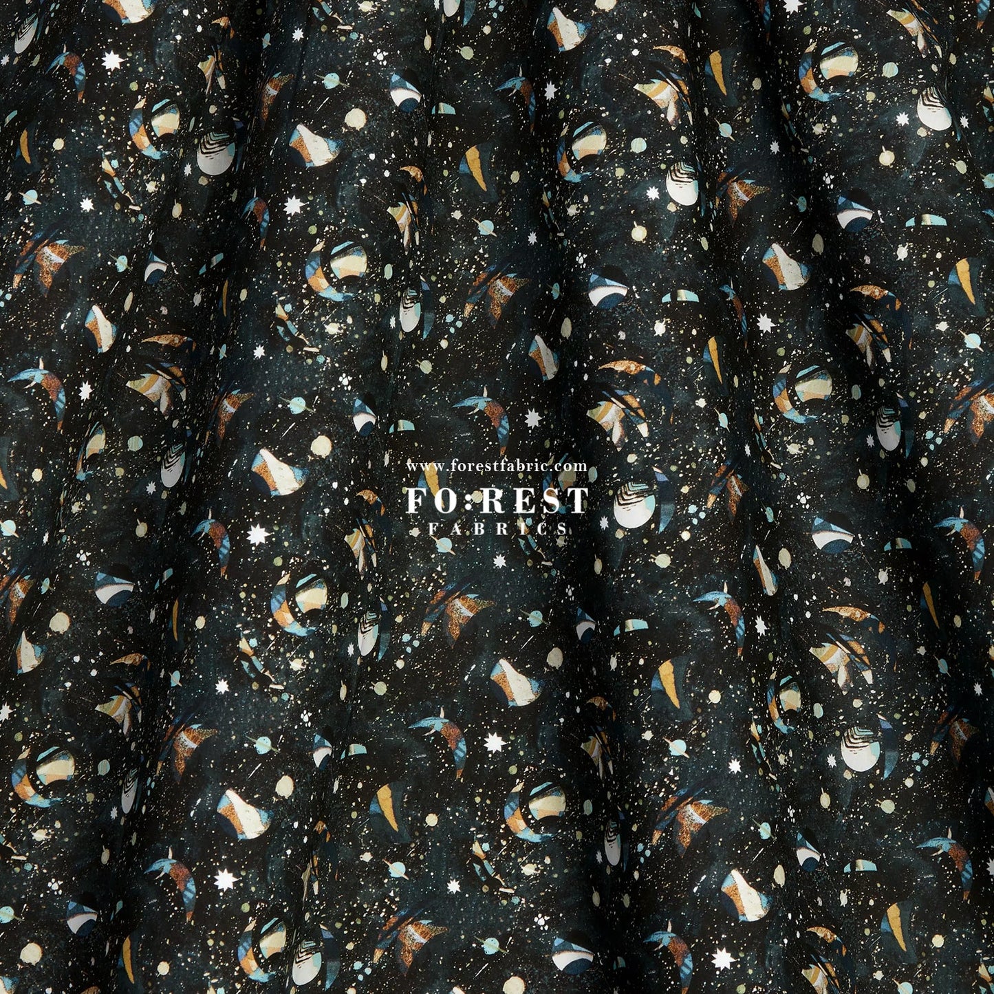 Liberty of London (Organic Tana Lawn Cotton Fabric) - What Lies Beyond - FO:REST Fabric 布恩堂Liberty fabrictana lawnjapanese fabricykk zipper