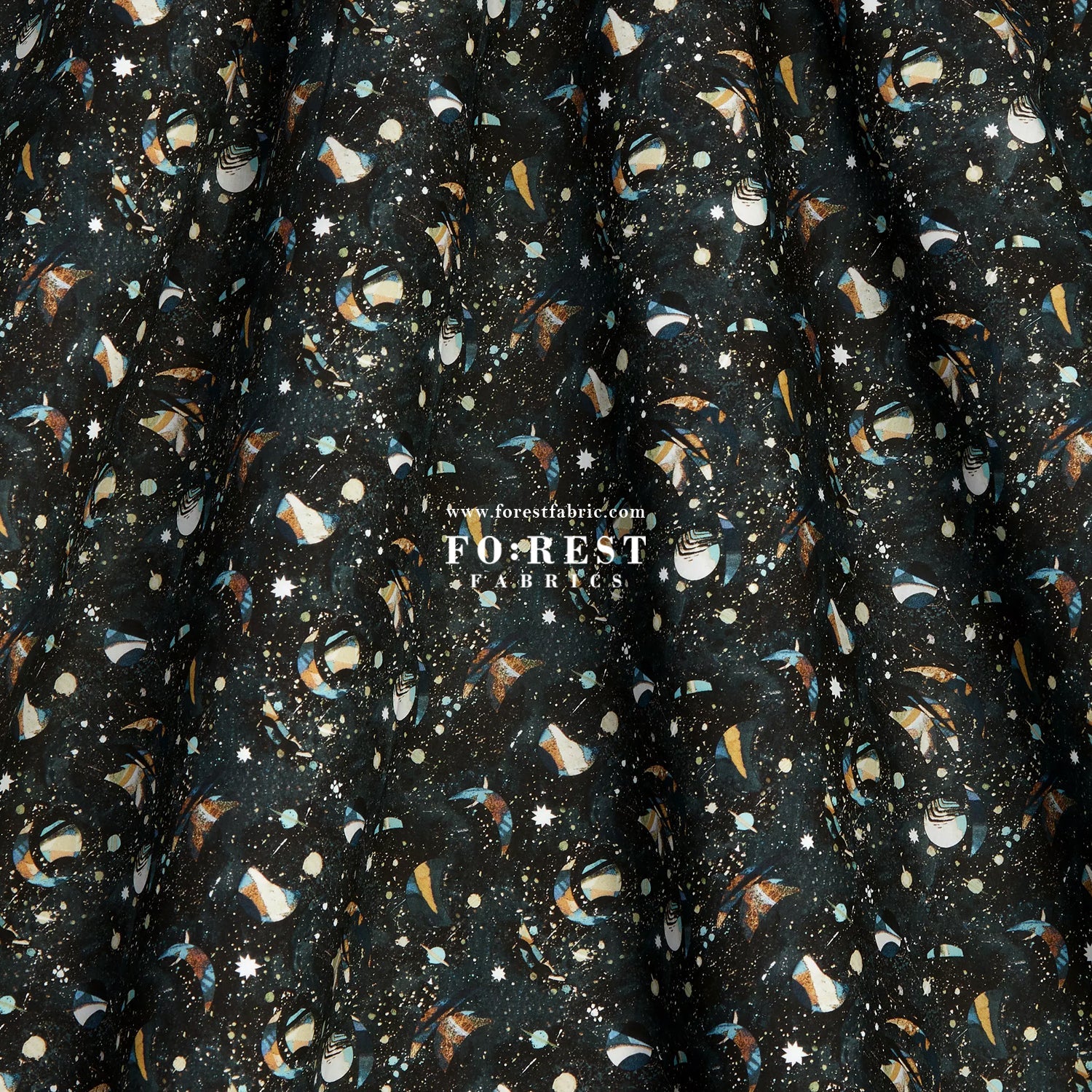 Liberty of London (Organic Tana Lawn Cotton Fabric) - What Lies Beyond - FO:REST Fabric 布恩堂Liberty fabrictana lawnjapanese fabricykk zipper