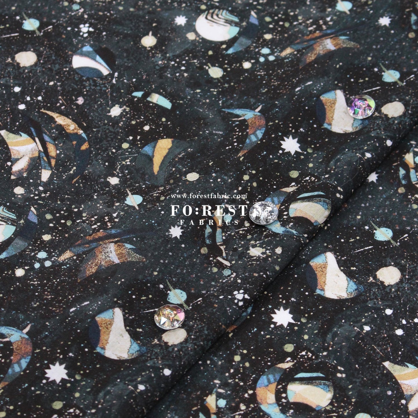 Liberty of London (Organic Tana Lawn Cotton Fabric) - What Lies Beyond - FO:REST Fabric 布恩堂Liberty fabrictana lawnjapanese fabricykk zipper