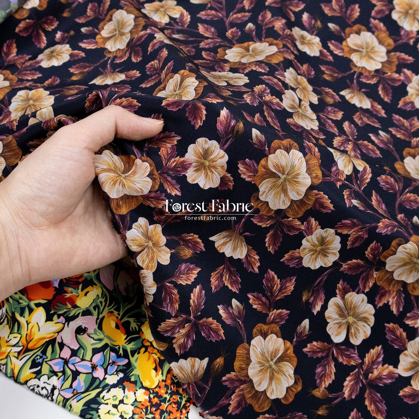 Liberty of London (Silk Crepe de Chine) - Embroidered Botanical - FO:REST Fabric 布恩堂Liberty fabrictana lawnjapanese fabricykk zipper
