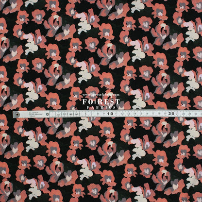 Liberty of London (Silk Crepe de Chine) - Jemma Rosa fabric - FO:REST Fabric 布恩堂Liberty fabrictana lawnjapanese fabricykk zipper