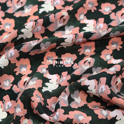 Liberty of London (Silk Crepe de Chine) - Jemma Rosa fabric - FO:REST Fabric 布恩堂Liberty fabrictana lawnjapanese fabricykk zipper