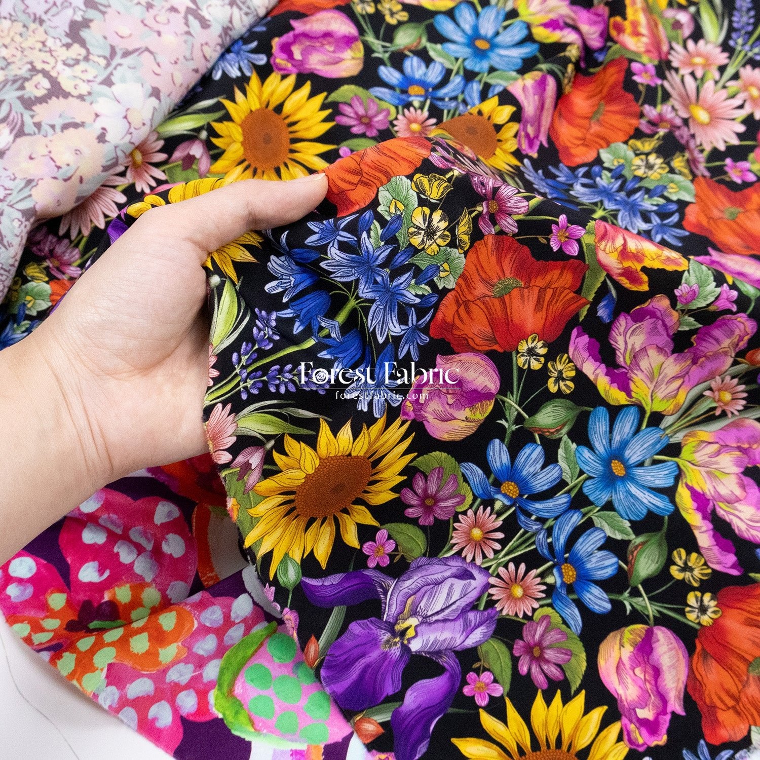 Liberty of London (Silk Satin fabric) - Floral Muse - FO:REST Fabric 布恩堂Liberty fabrictana lawnjapanese fabricykk zipper
