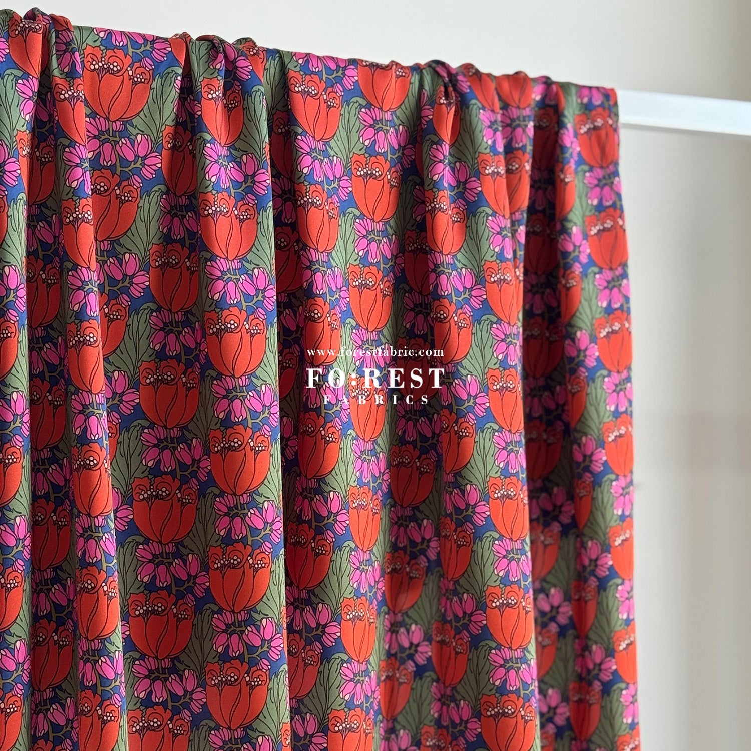 Liberty of London (Silk Satin fabric) - Tudor Fields - FO:REST Fabric 布恩堂Liberty fabrictana lawnjapanese fabricykk zipper