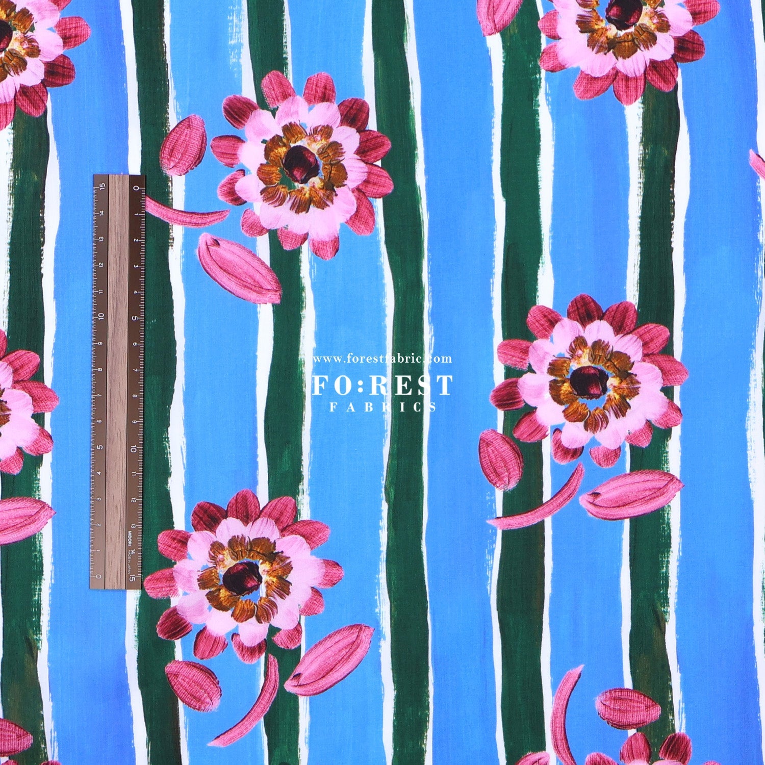 Liberty of London (Tana Lawn™ Cotton Fabric) - Beau - FO:REST Fabric 布恩堂Liberty fabrictana lawnjapanese fabricykk zipper