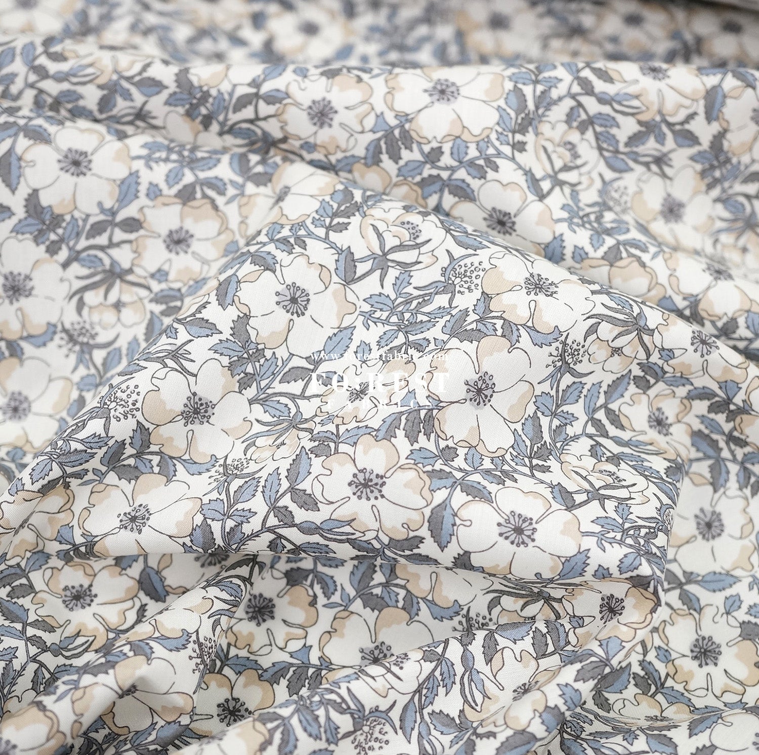 Liberty of London (Tana Lawn™ Cotton Fabric) - May Morris - FO:REST Fabric 布恩堂Liberty fabrictana lawnjapanese fabricykk zipper