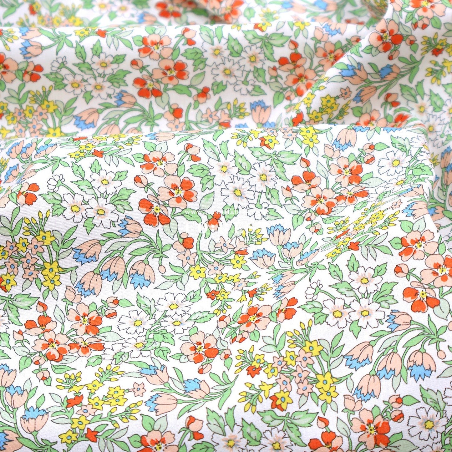 Liberty of London (Tana Lawn™ Cotton Fabric) - Nazanin - FO:REST Fabric 布恩堂Liberty fabrictana lawnjapanese fabricykk zipper