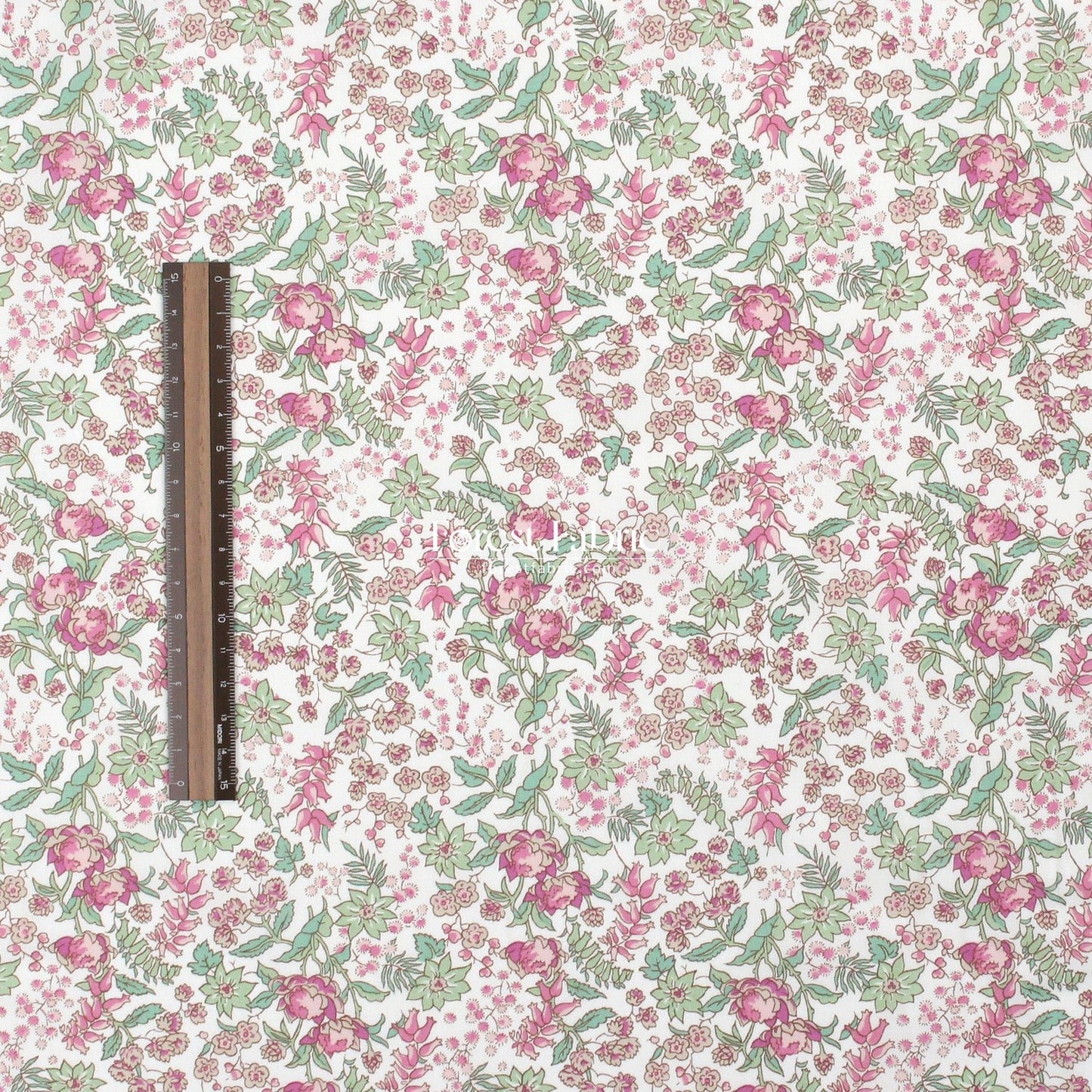 Liberty of London (Tana Lawn™ Cotton Fabric) - Serruria - FO:REST Fabric 布恩堂Liberty fabrictana lawnjapanese fabricykk zipper