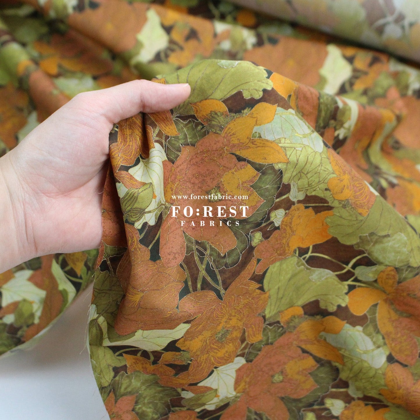 Liberty of London (Tana Lawn™ Cotton Fabric) - Waterlily Garden - FO:REST Fabric 布恩堂Liberty fabrictana lawnjapanese fabricykk zipper