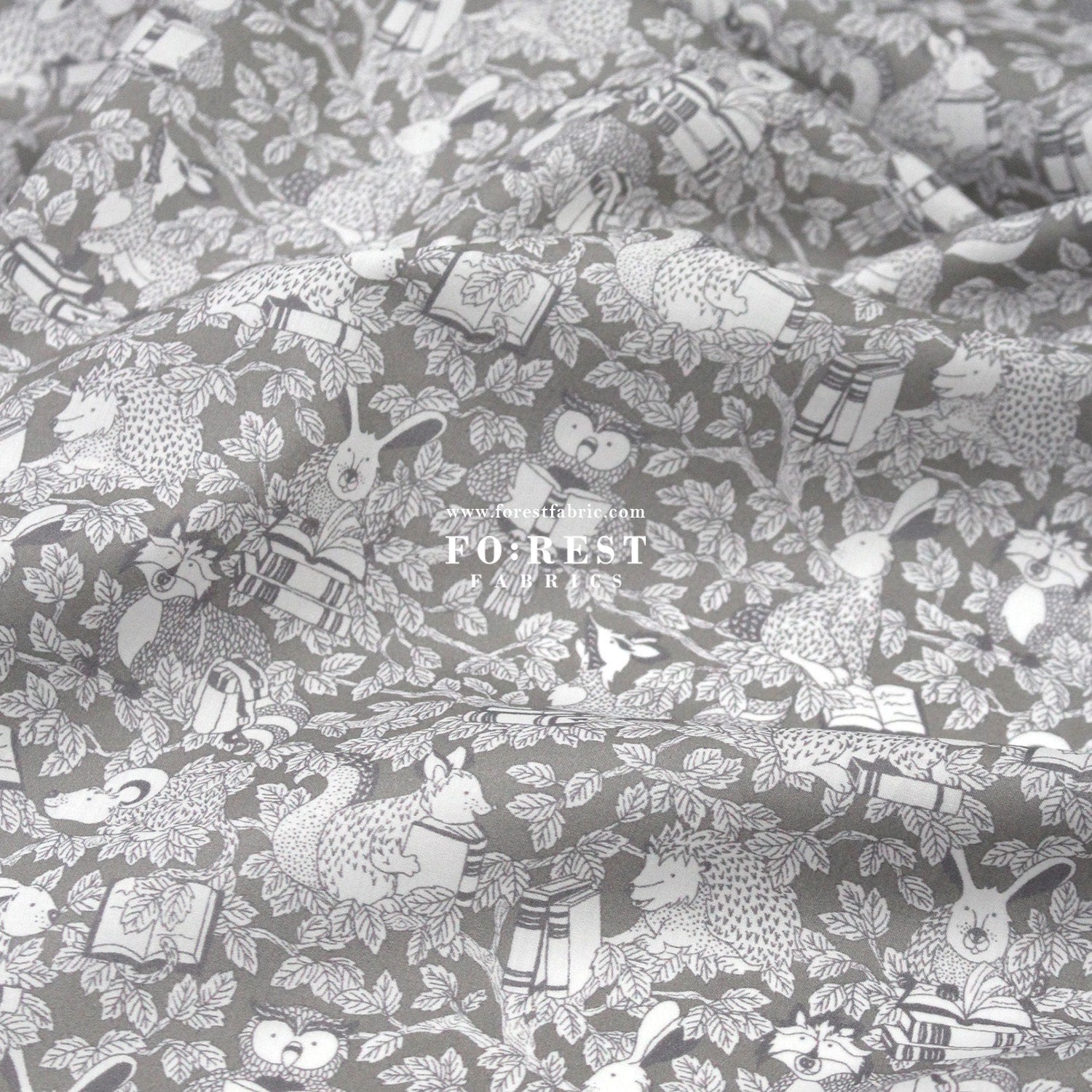 Liberty of London (Tana Lawn™ Cotton Fabric) - Woodland Library - FO:REST Fabric 布恩堂Liberty fabrictana lawnjapanese fabricykk zipper