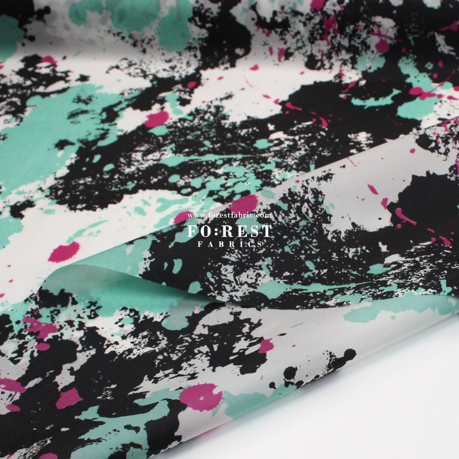 Nylon Waterproof - Graffiti 薄防水Black - FO:REST Fabric 布恩堂Liberty fabrictana lawnjapanese fabricykk zipper