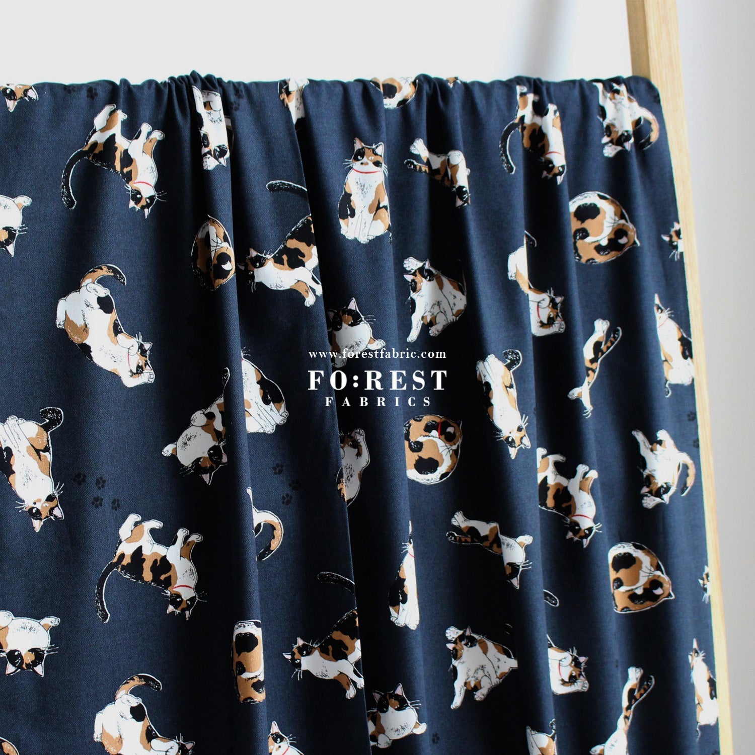 oxford - Calico Cats fabric - FO:REST Fabric 布恩堂Liberty fabrictana lawnjapanese fabricykk zipper
