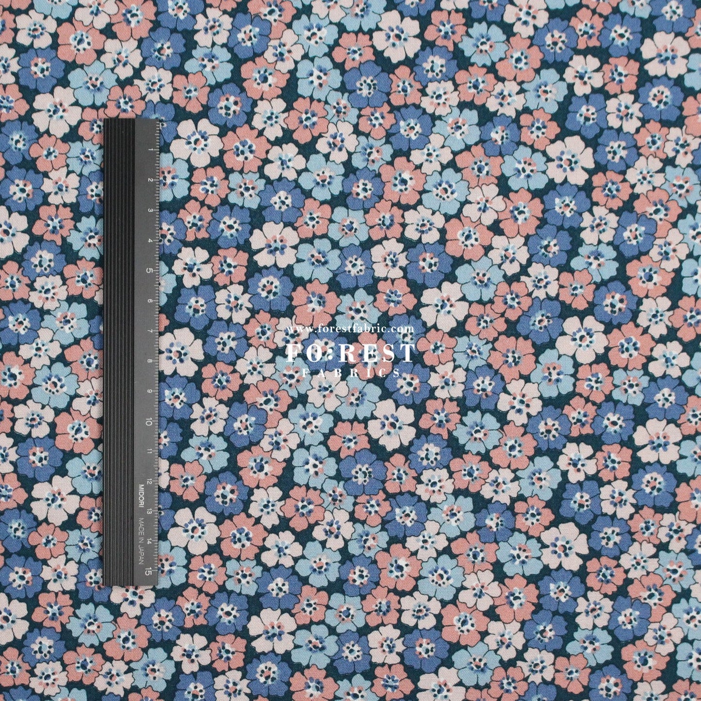 Quilting Liberty - Denim Florals 2 fabric - FO:REST Fabric 布恩堂Liberty fabrictana lawnjapanese fabricykk zipper