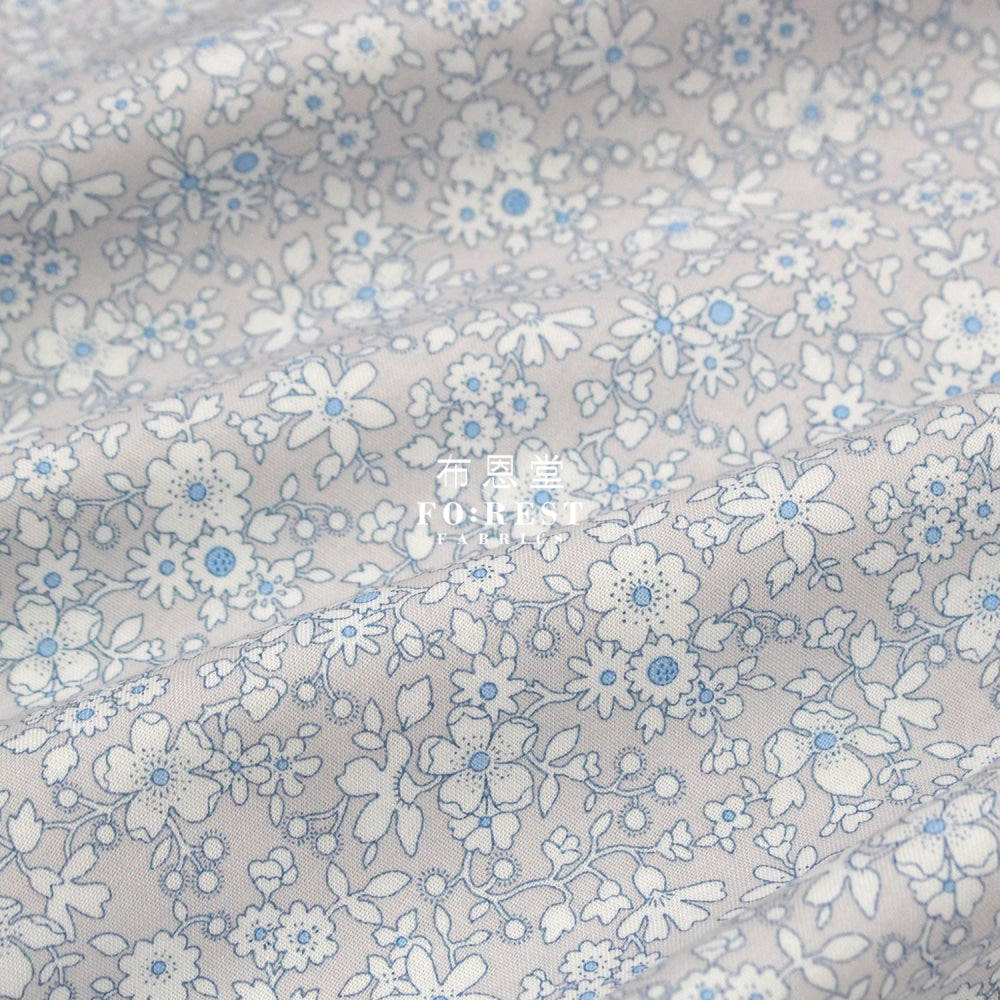 Quilting Liberty - Maddsie Silhouette A Lasenby Cotton