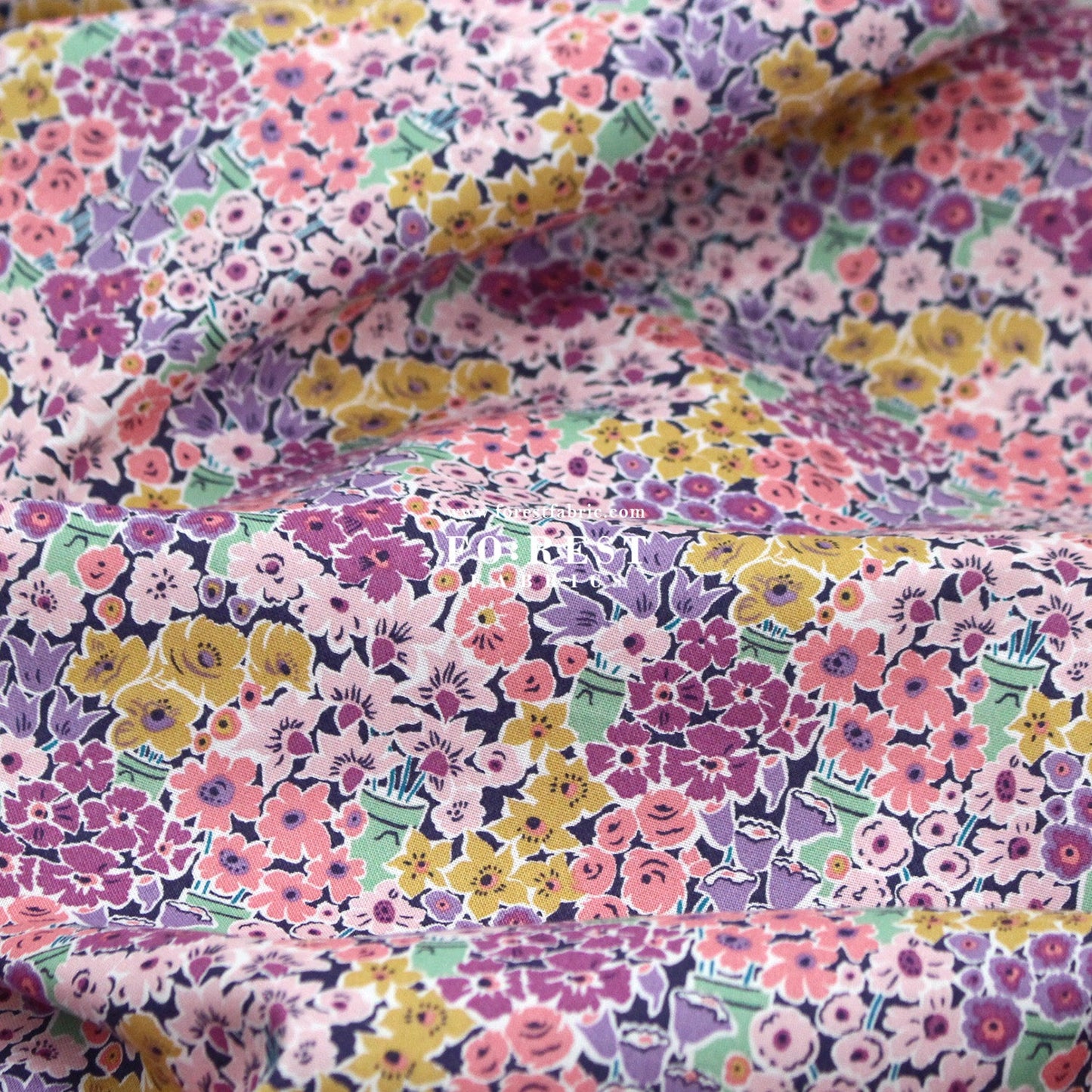 Quilting Liberty - Tudor Celebration 1 fabric - FO:REST Fabric 布恩堂Liberty fabrictana lawnjapanese fabricykk zipper