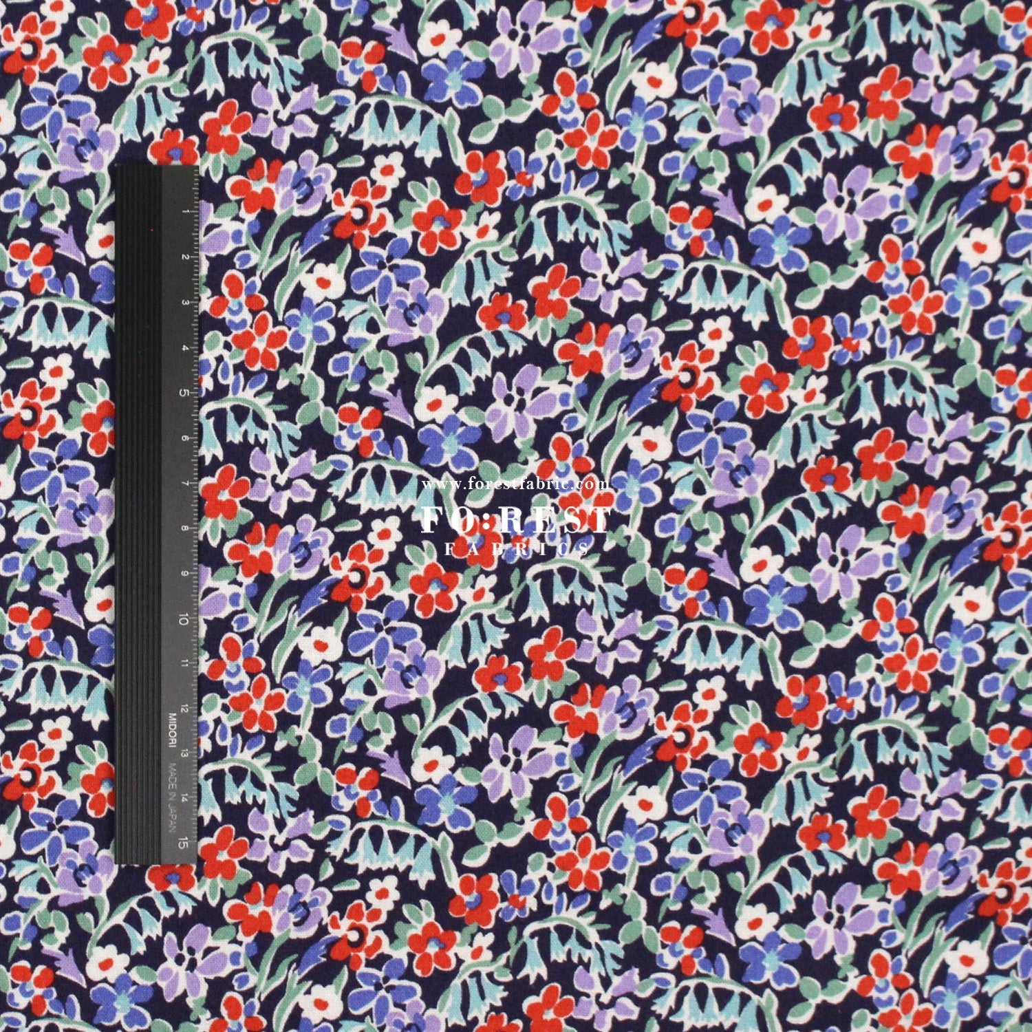 Quilting Liberty - Tudor Celebration 1 fabric - FO:REST Fabric 布恩堂Liberty fabrictana lawnjapanese fabricykk zipper