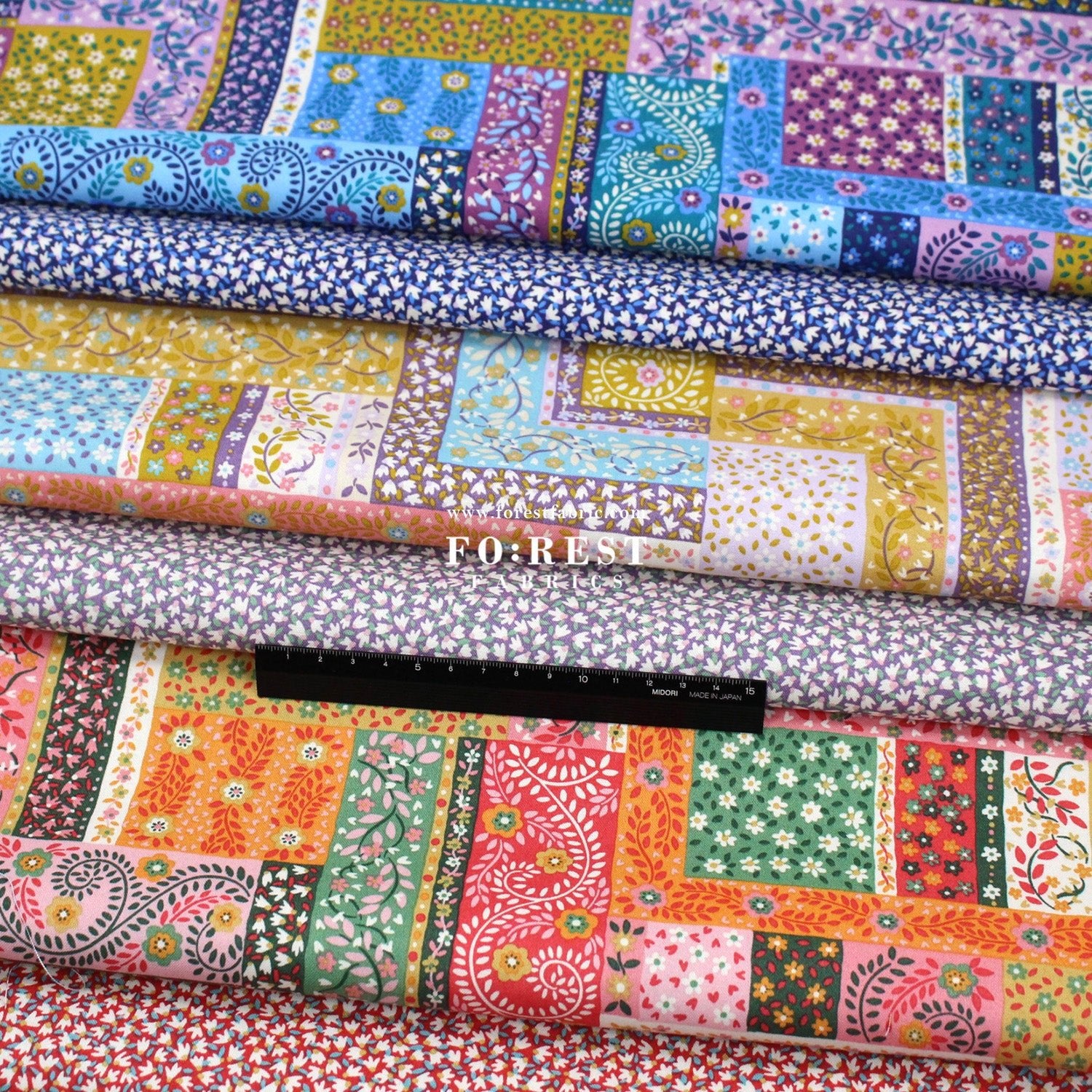 Quilting Liberty - Tudor Celebration 2 fabric - FO:REST Fabric 布恩堂Liberty fabrictana lawnjapanese fabricykk zipper