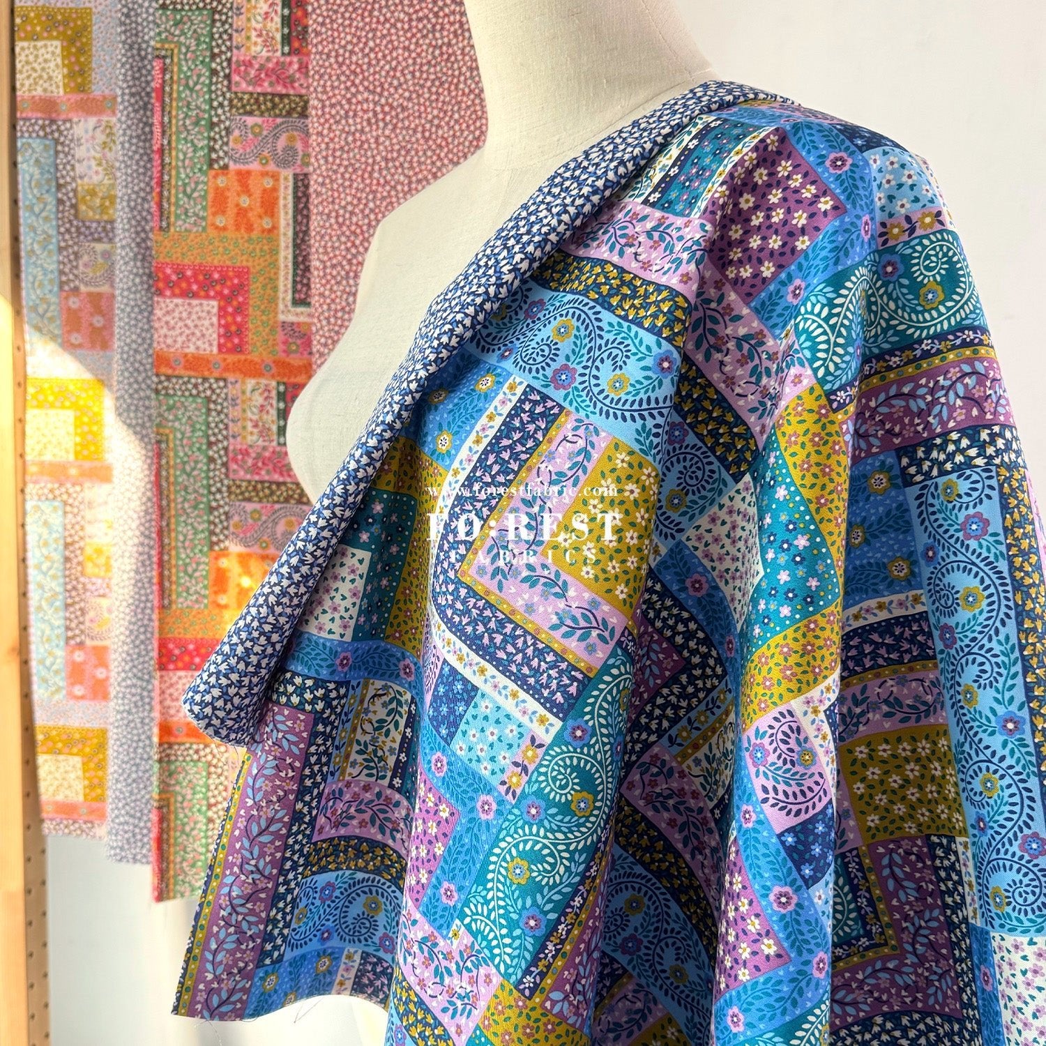 Quilting Liberty - Tudor Celebration 2 fabric - FO:REST Fabric 布恩堂Liberty fabrictana lawnjapanese fabricykk zipper