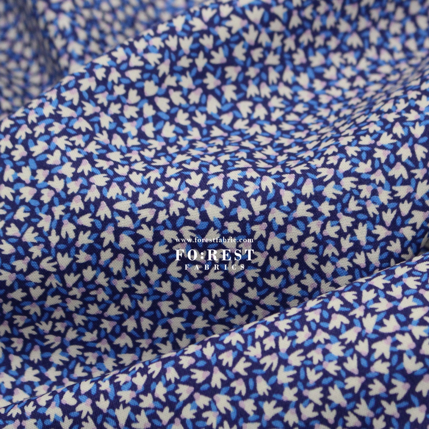 Quilting Liberty - Tudor Celebration 2 fabric - FO:REST Fabric 布恩堂Liberty fabrictana lawnjapanese fabricykk zipper
