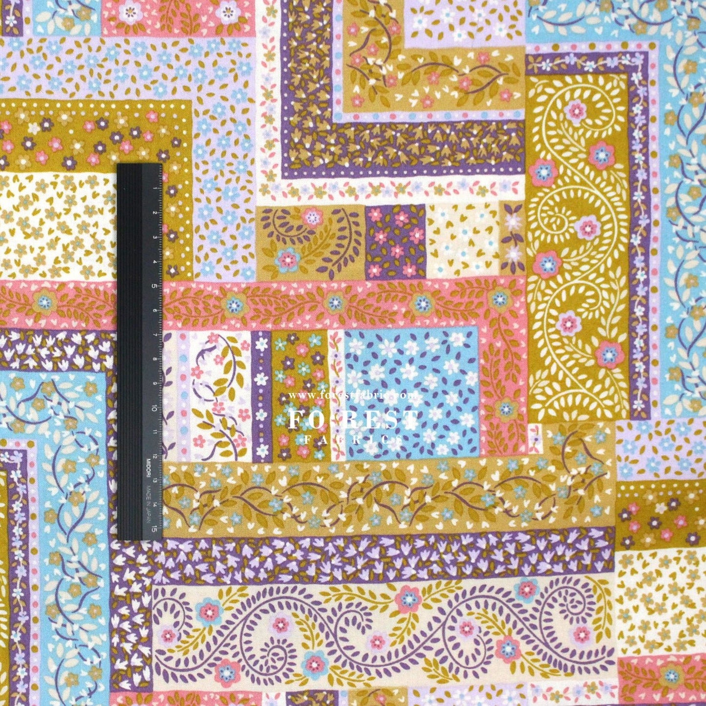 Quilting Liberty - Tudor Celebration 2 fabric - FO:REST Fabric 布恩堂Liberty fabrictana lawnjapanese fabricykk zipper