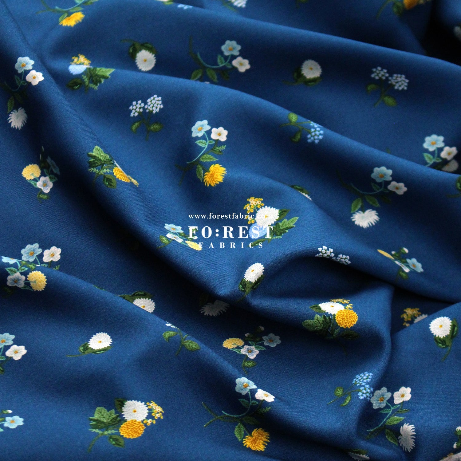 Rayon - Ditsy Dahlia fabric - FO:REST Fabric 布恩堂Liberty fabrictana lawnjapanese fabricykk zipper
